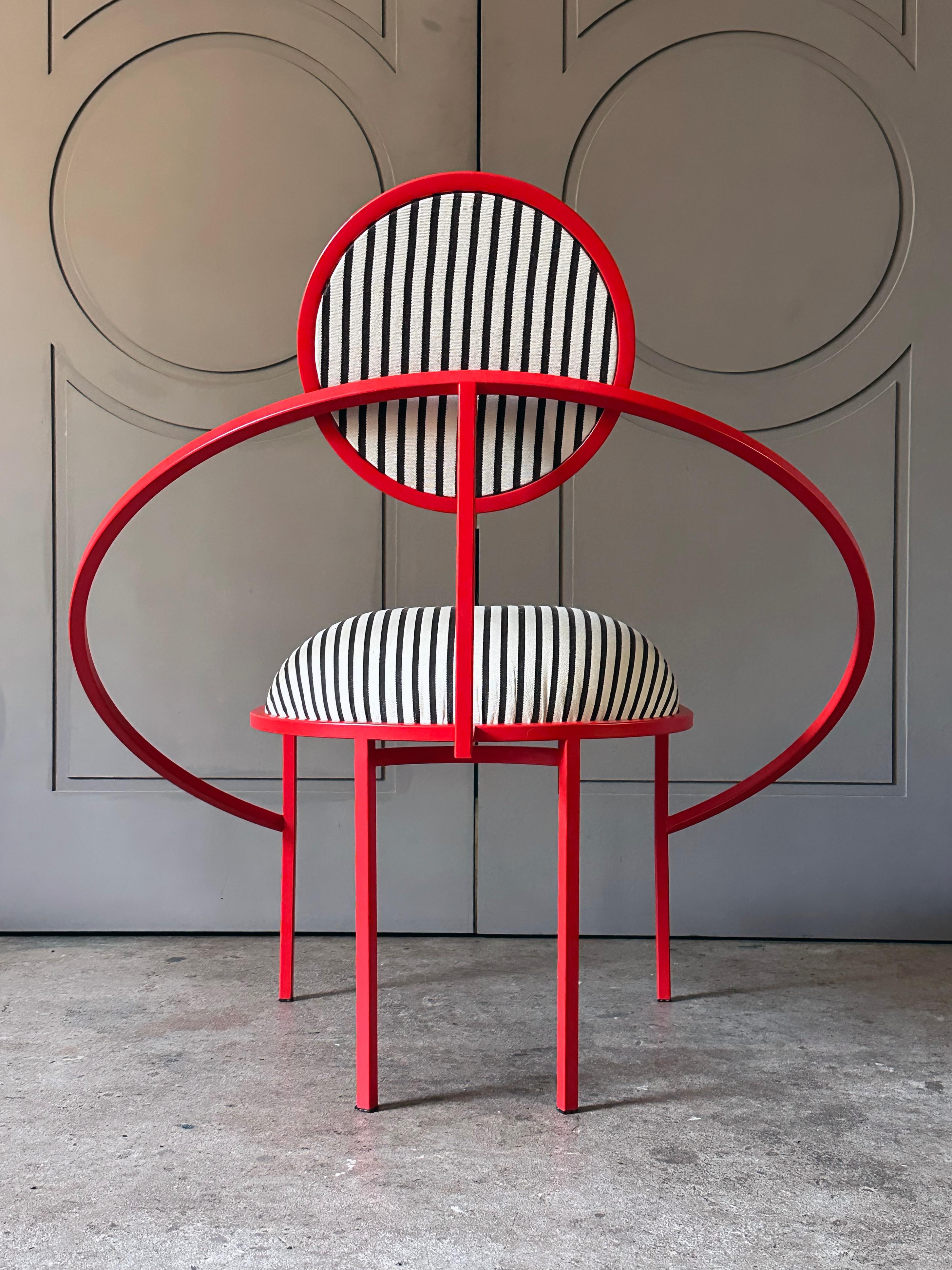 Orbit Chair, Outdoor , Red Powder-Coated Steel and Stripe Fabric, in stock In New Condition For Sale In Holland, AMSTERDAM