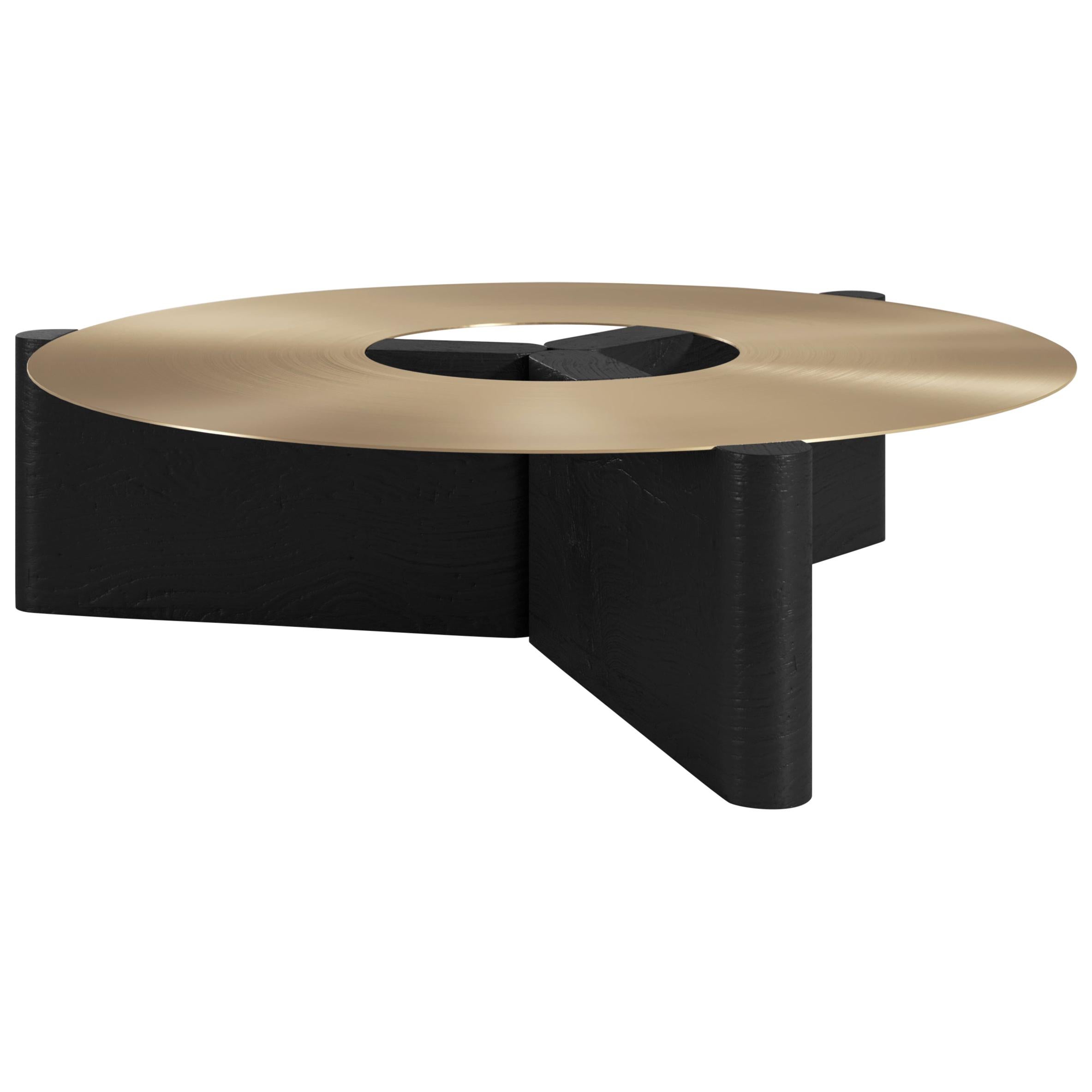Table basse contemporaine Orbit en bois et laiton 
