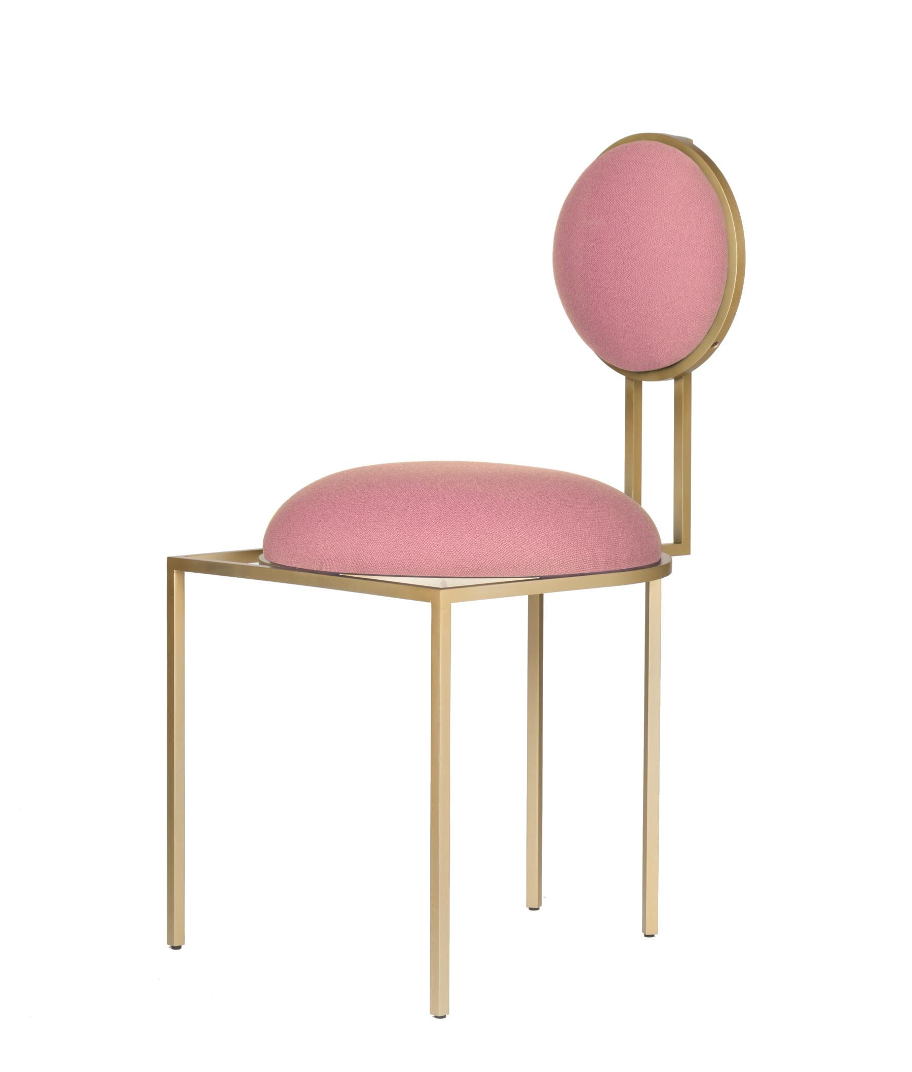 This is the first time that Bohinc explores a design favourite; the chair.

In the collection, Lara Bohinc develops her stellar themes, finding inspiration in planetary and lunar orbits, whose gravitationally curved trajectories drive the lines