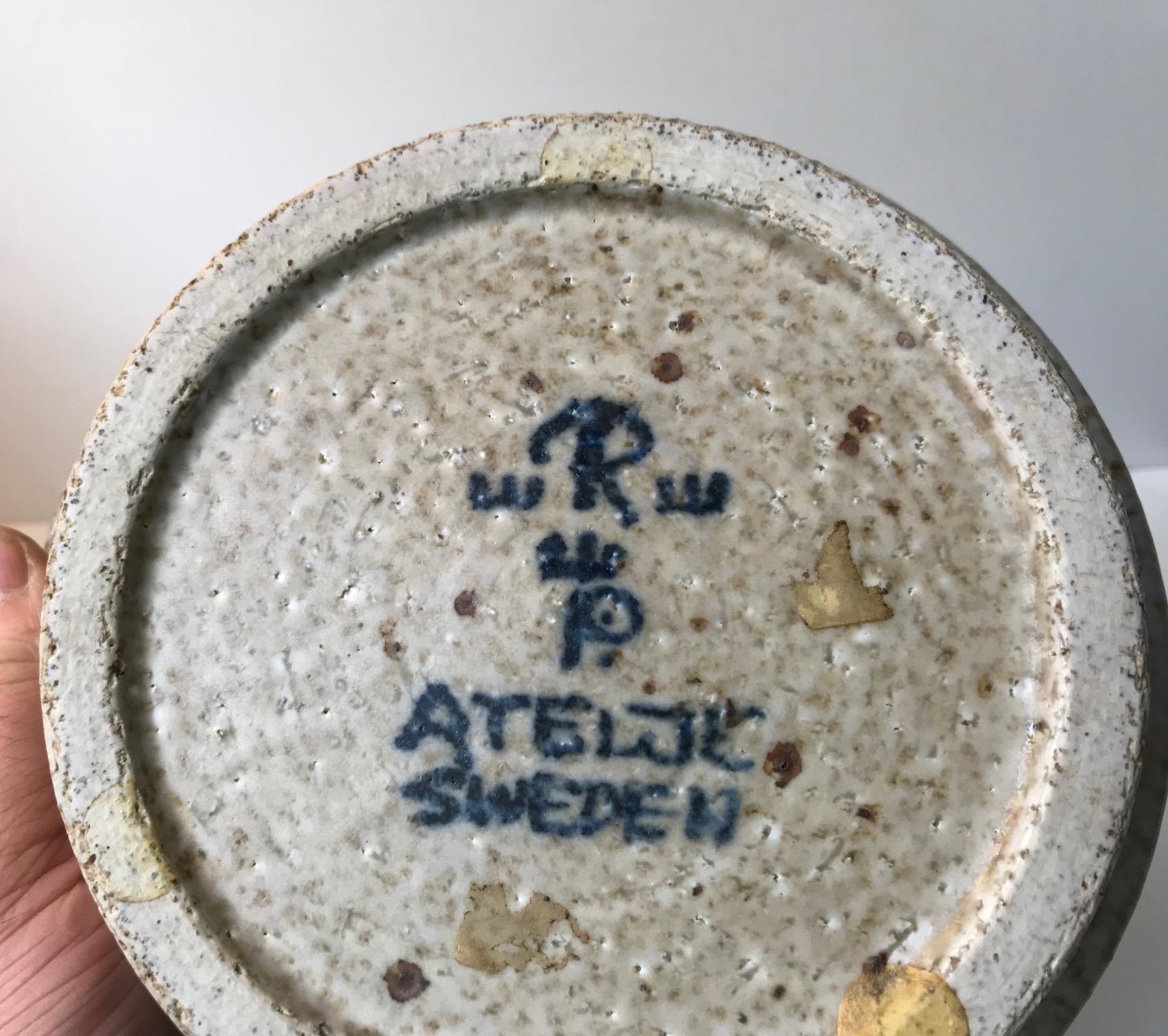 Suédois Plat en grès Orbit d'Inge Persson pour Rorstrand Atelje:: Suède:: années 1960 en vente