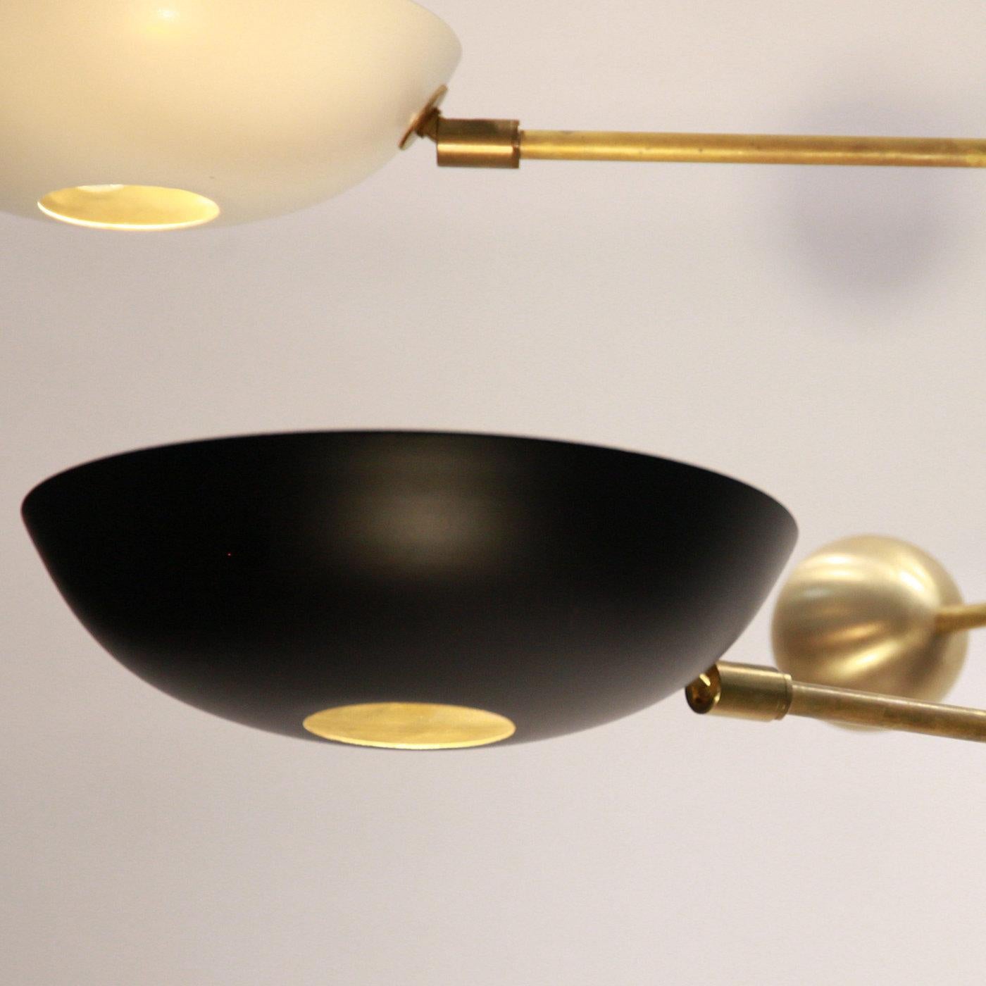 XXI secolo e contemporaneo Lampadario Orbital a 3 bracci rotanti in ottone di Silvio Piattelli in vendita
