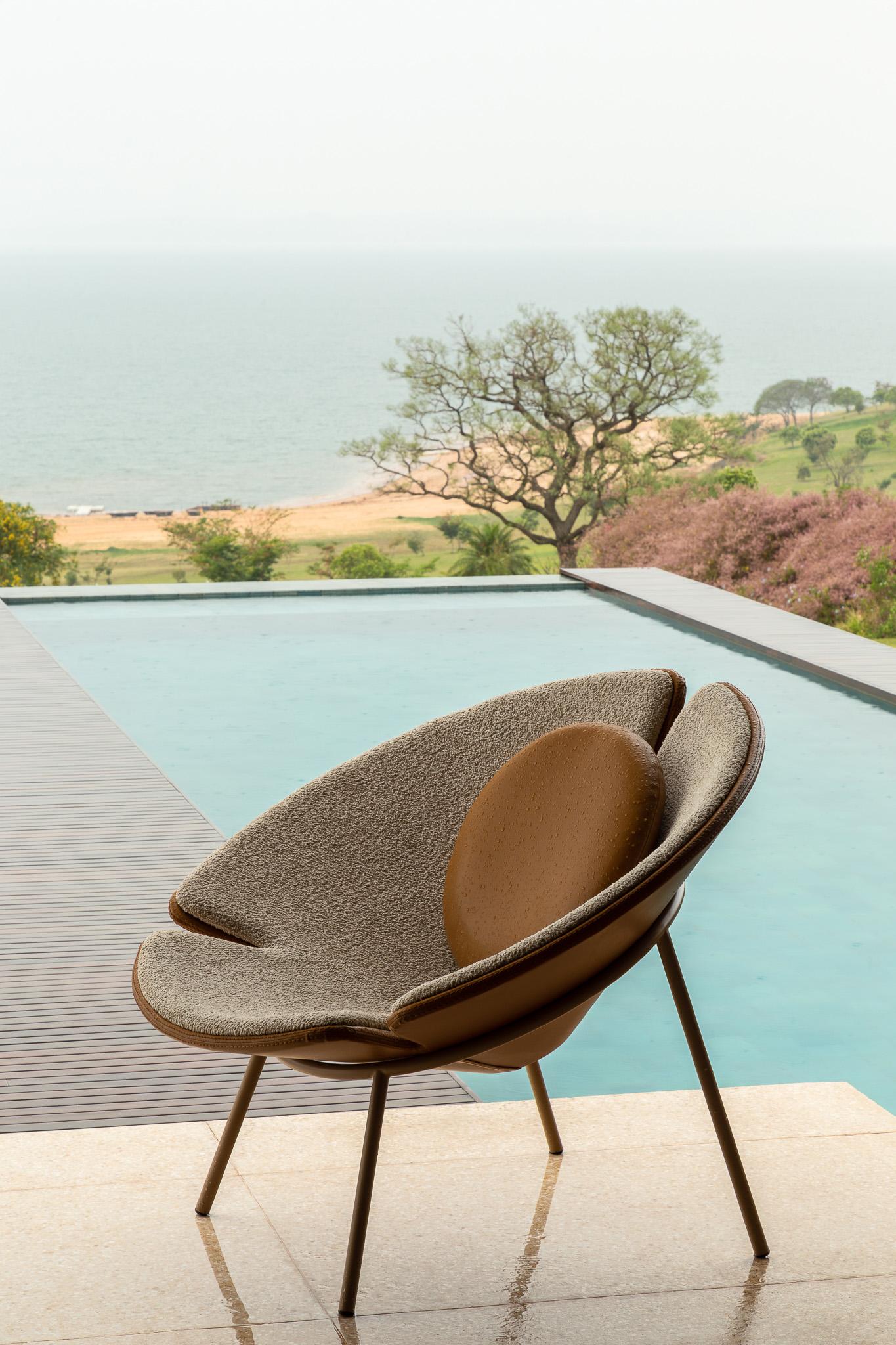Le fauteuil Orbital de Tiago Curioni récompensé par l'iF Design 2025 en cuir en vente 11