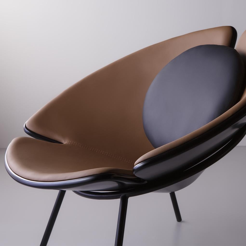 Brésilien Le fauteuil Orbital de Tiago Curioni récompensé par l'iF Design 2025 en cuir en vente