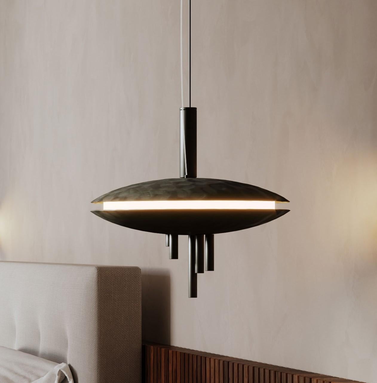 Lampada da soffitto Orbital, 21630, di Stillux Illuminazione
Dimensioni: D 30 x H 27 cm.
Materiali: Acciaio, ferro.

Disponibile in foglia d'oro, foglia d'argento o nero velluto. Contattateci.

Tutte le nostre lampade possono essere cablate a