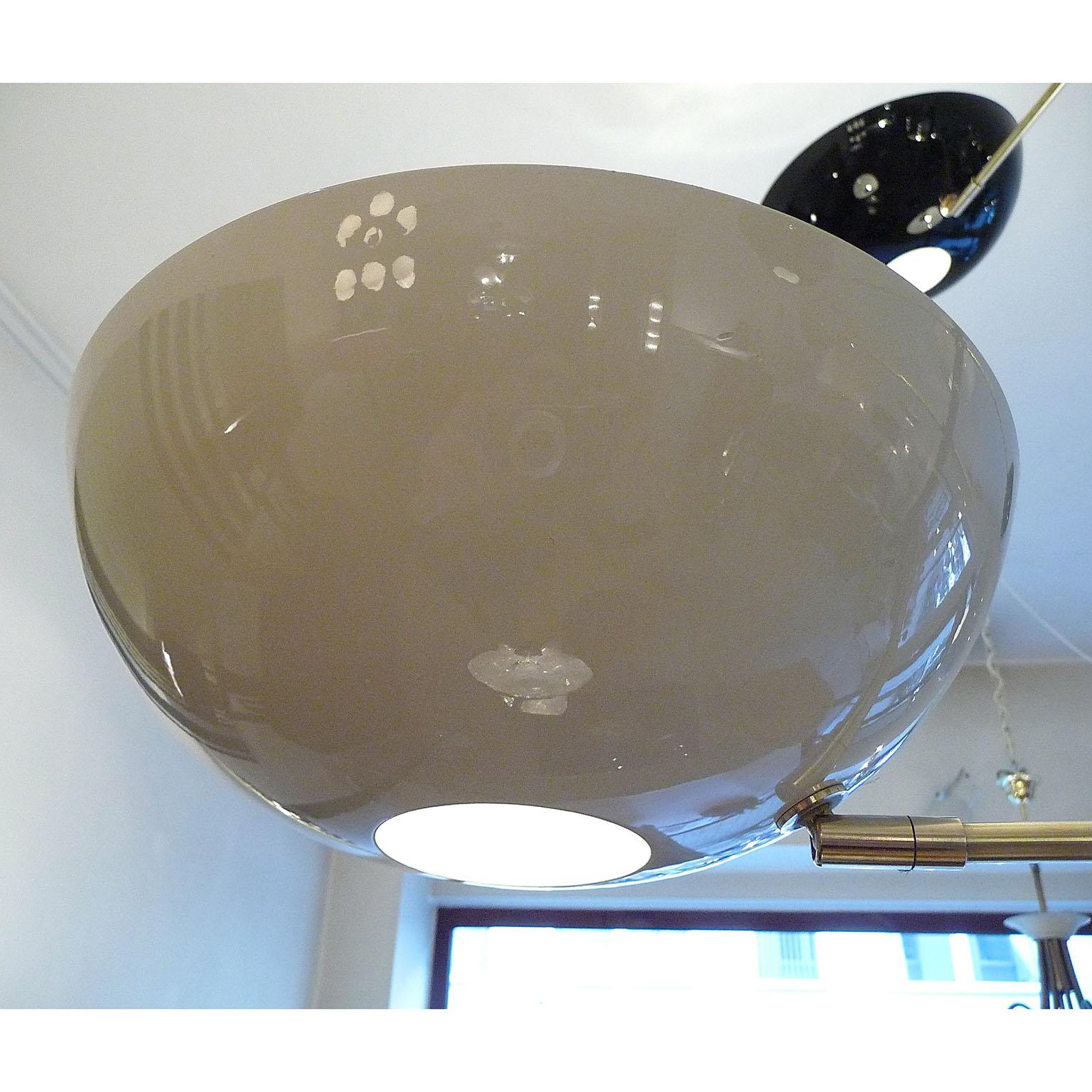 Lampadario Orbital a sei bracci in ottone e lacca italiana personalizzabile in vendita 1
