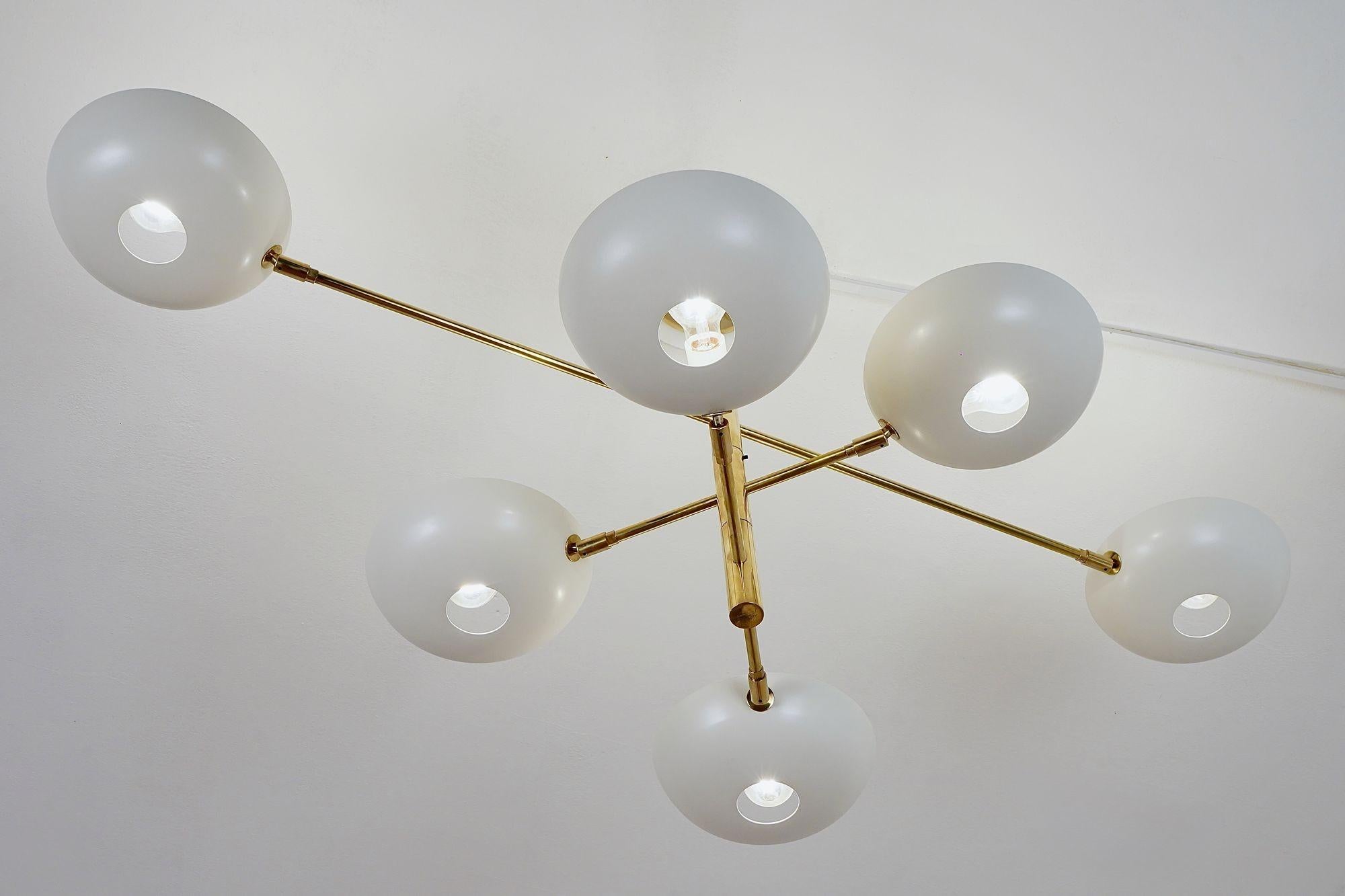 Orbitale Doppio, lampadario a 6 bracci rotanti in ottone, design di Silvio Piattelli in vendita 1