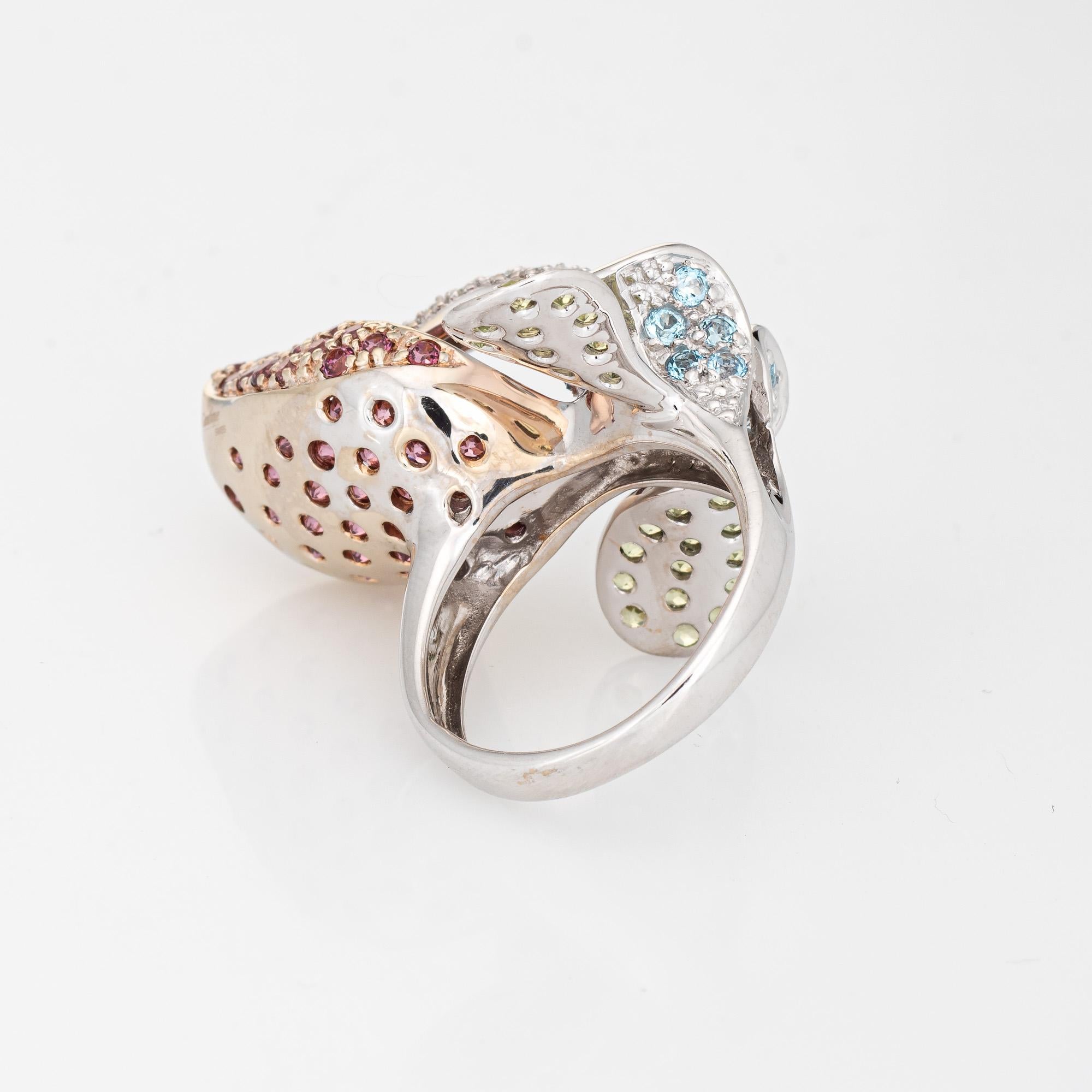 Orchideenring Diamant farbiger Saphir 18k Weißgold Nachlass-Blumenschmuck im Zustand „Gut“ im Angebot in Torrance, CA