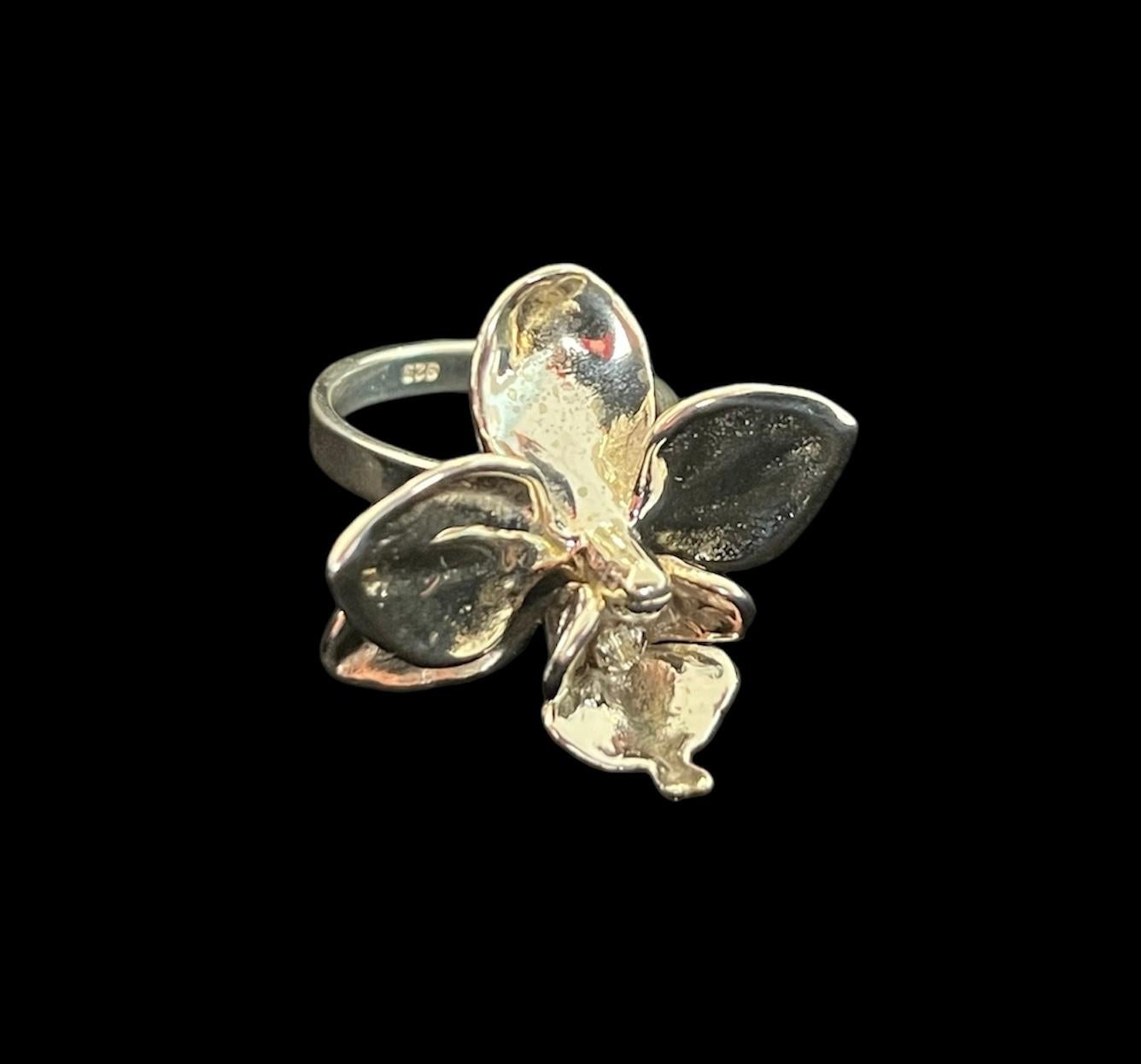 Bague Orchid de Tavia Atelier x Kristina Larson Neuf - En vente à New Orleans, LA
