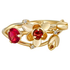 Orchid ring with ruby. 