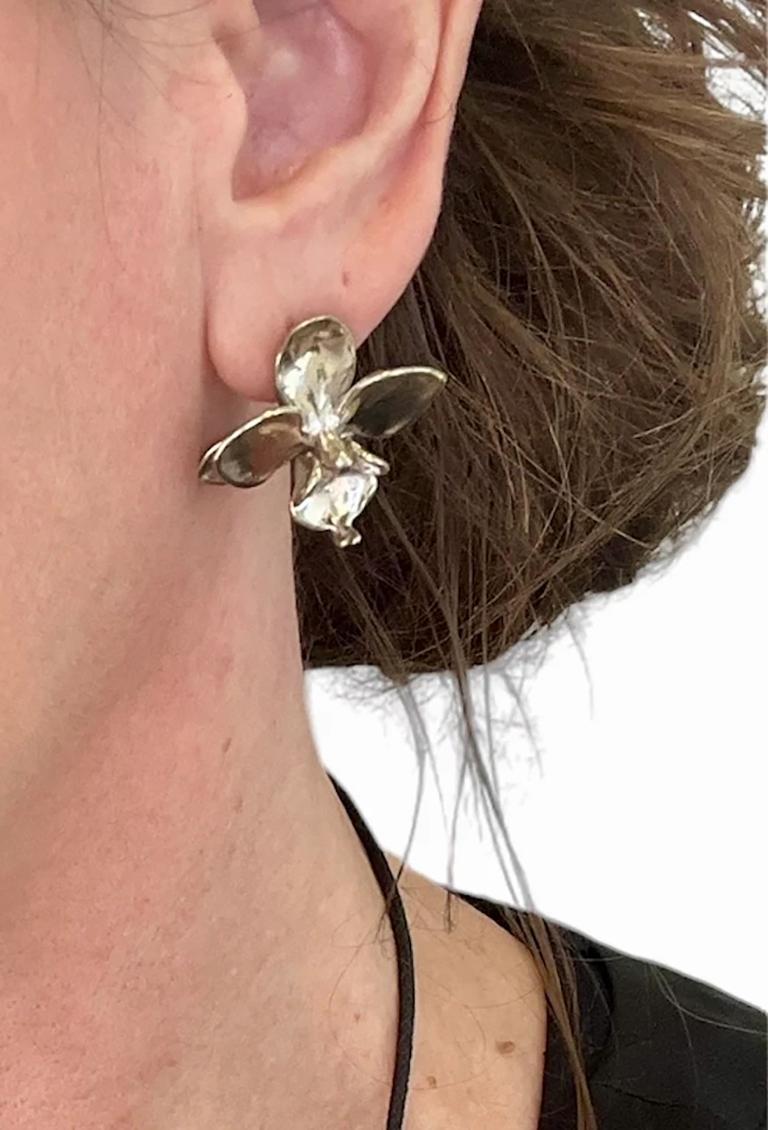 Tavia Atelier x Kristina Larson is an independent & sustainable ART to WEAR jewelry line. This Botanical collection launched in 2024 and consists of bold statement pieces that are hand-sculpted out of clay in New Orleans, and then cast into high