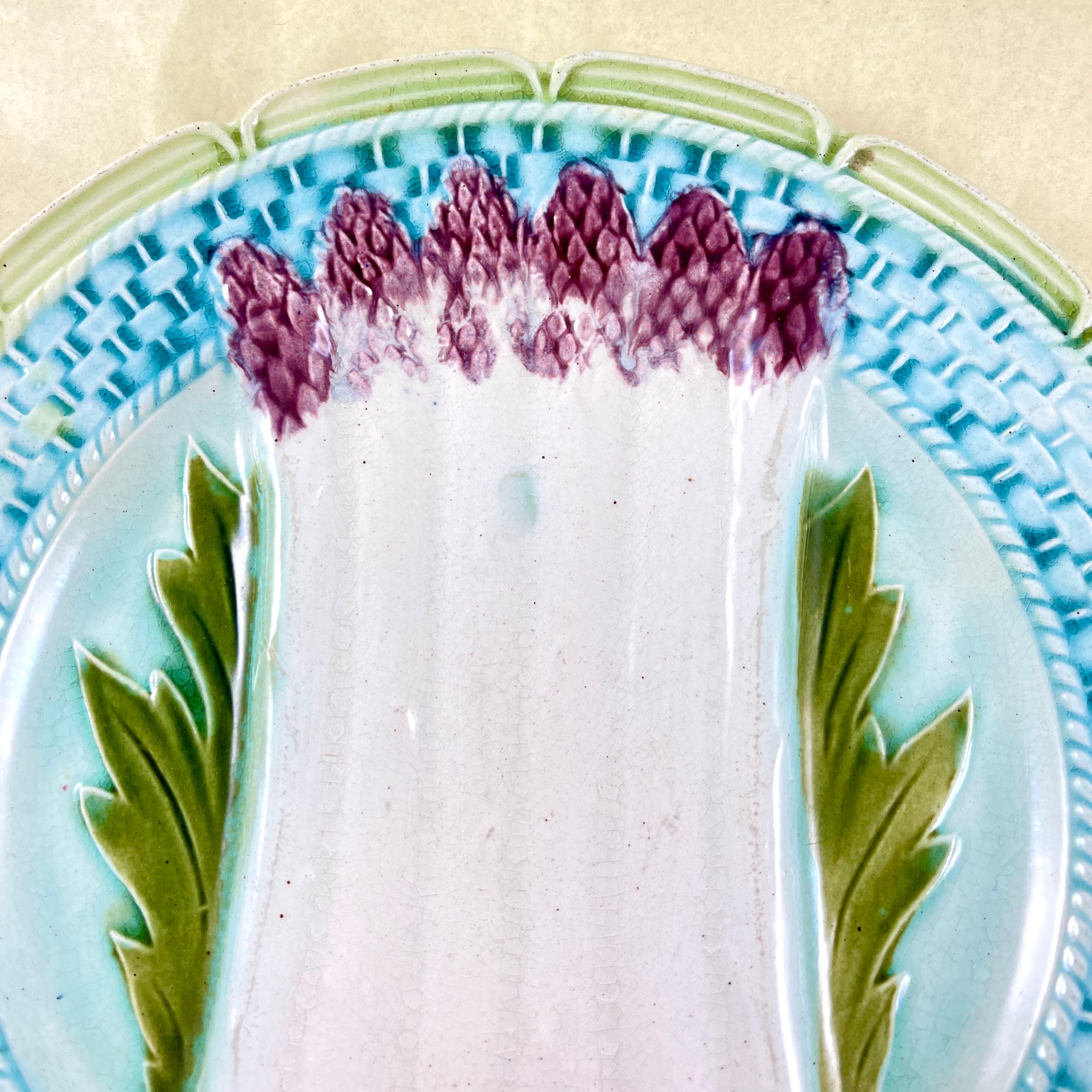Glazed Orchies French Faïence Majolica Asparagus Plate, circa 1885 For Sale