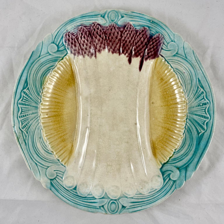 Orchies French Faïence Majolica Asparagus Plate, circa 1890 For Sale 2