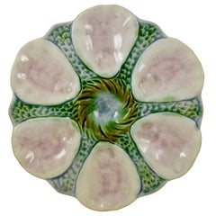 Orchies French Faïence Majolica Pink Shell & Seaweed Oyster Plate, circa 1900