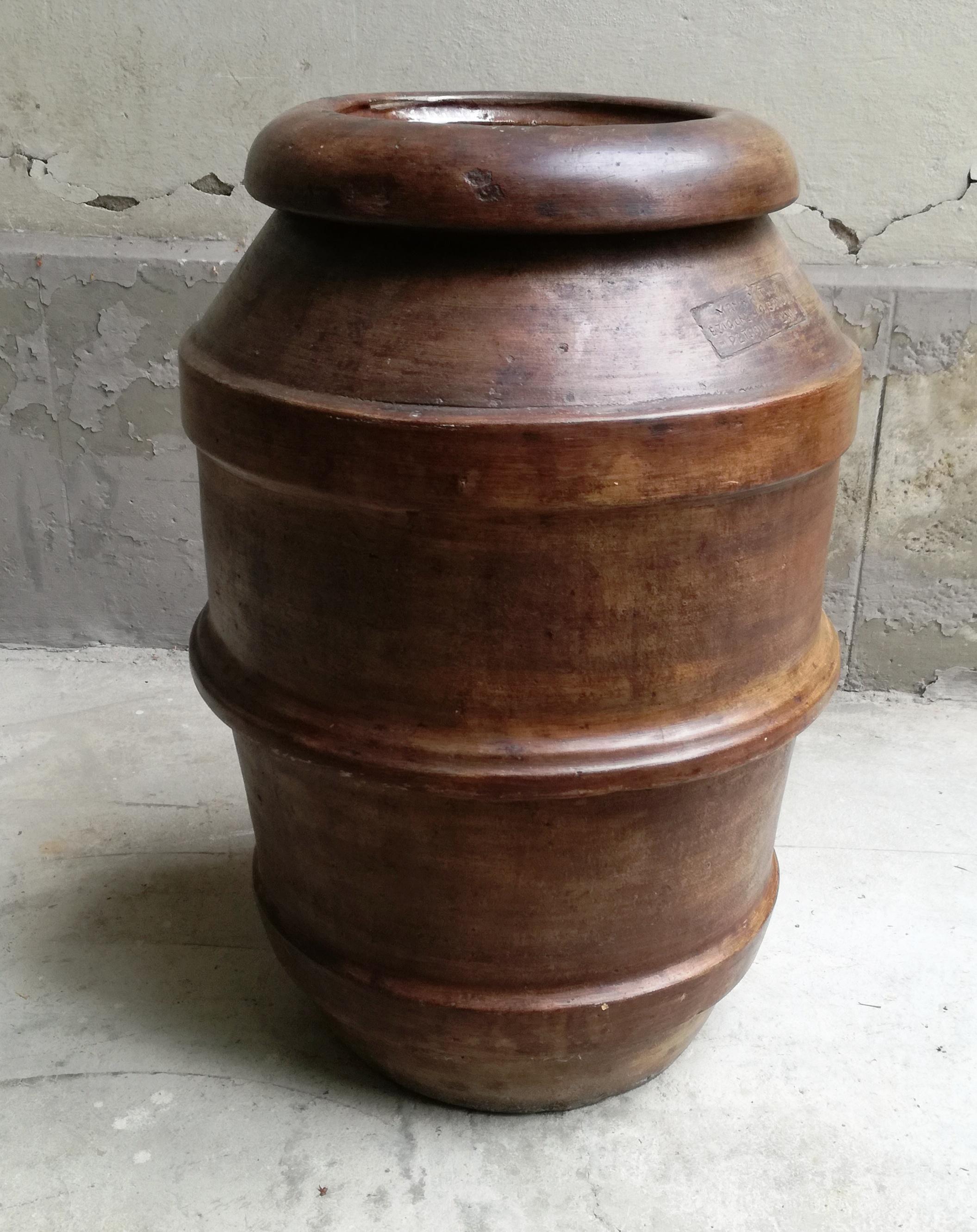 European tuscan oil jar. 40s For Sale