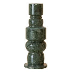 Candelero de mármol verde de Guatemala Oreadi Nemesi by Rotella