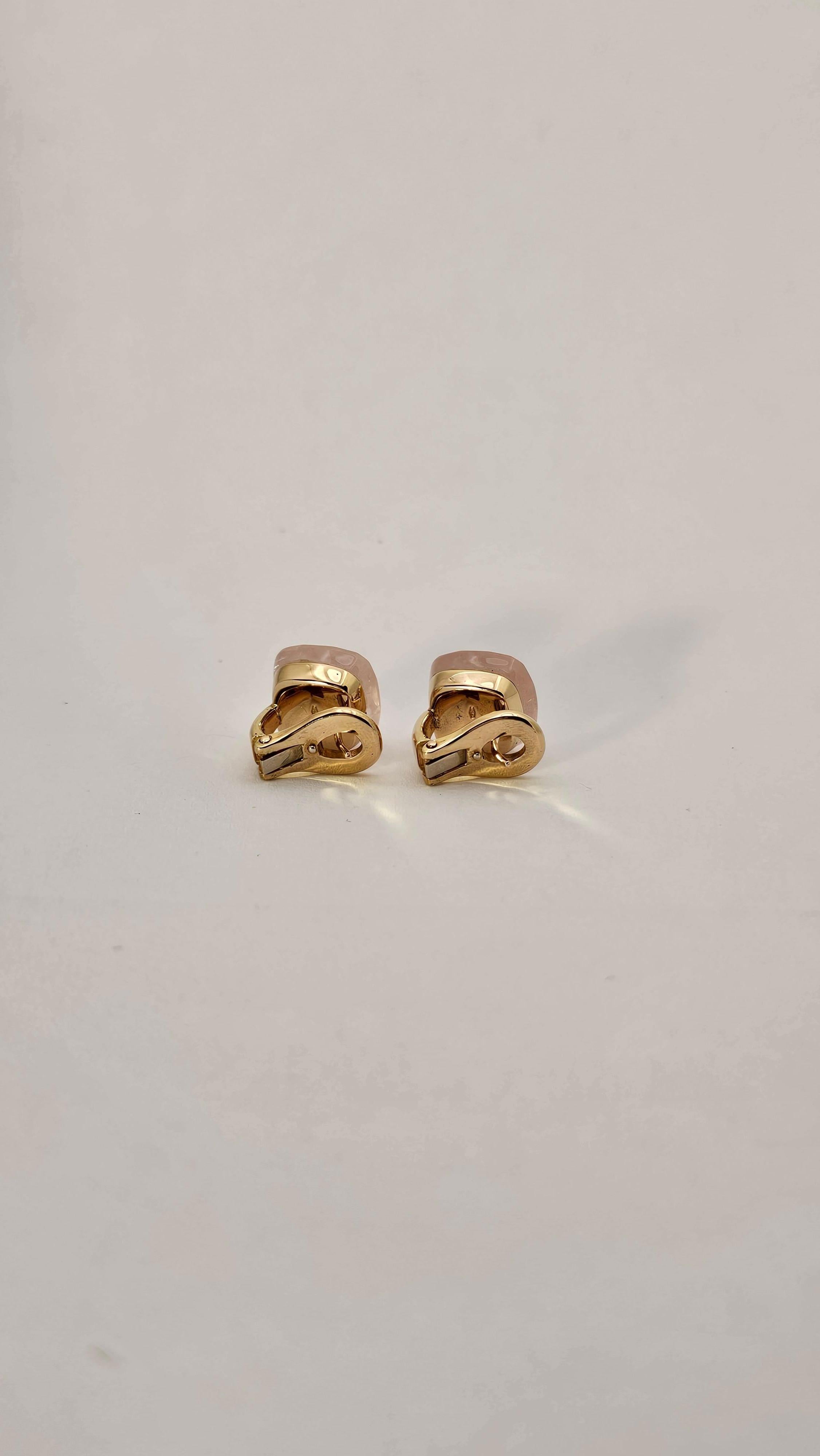 Moderne Boucles d'oreilles clip nude en or rose 18Kt avec quartz rose et nacre en vente
