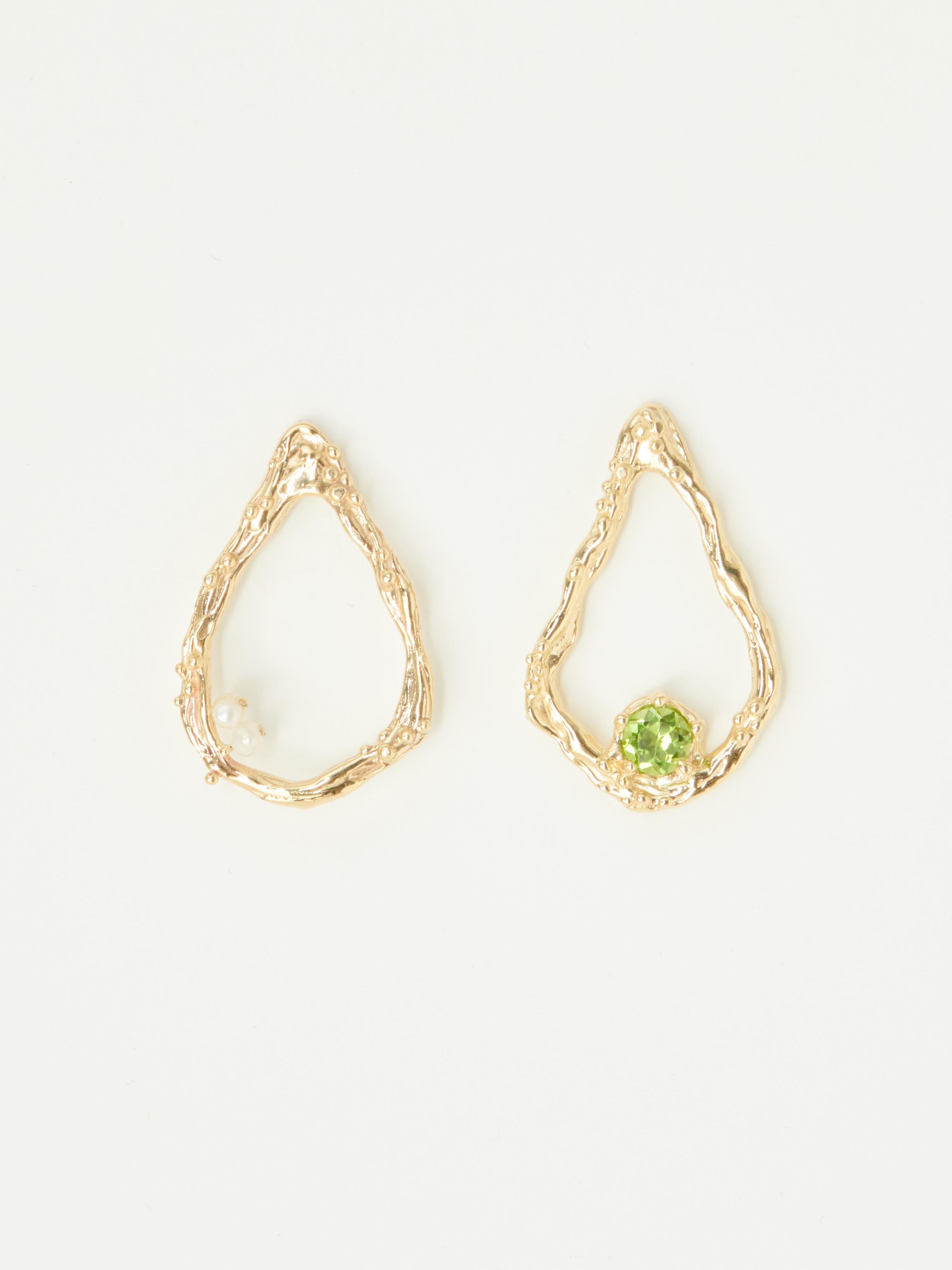 Artist Drop earrings with Peridot and Pearls For Sale