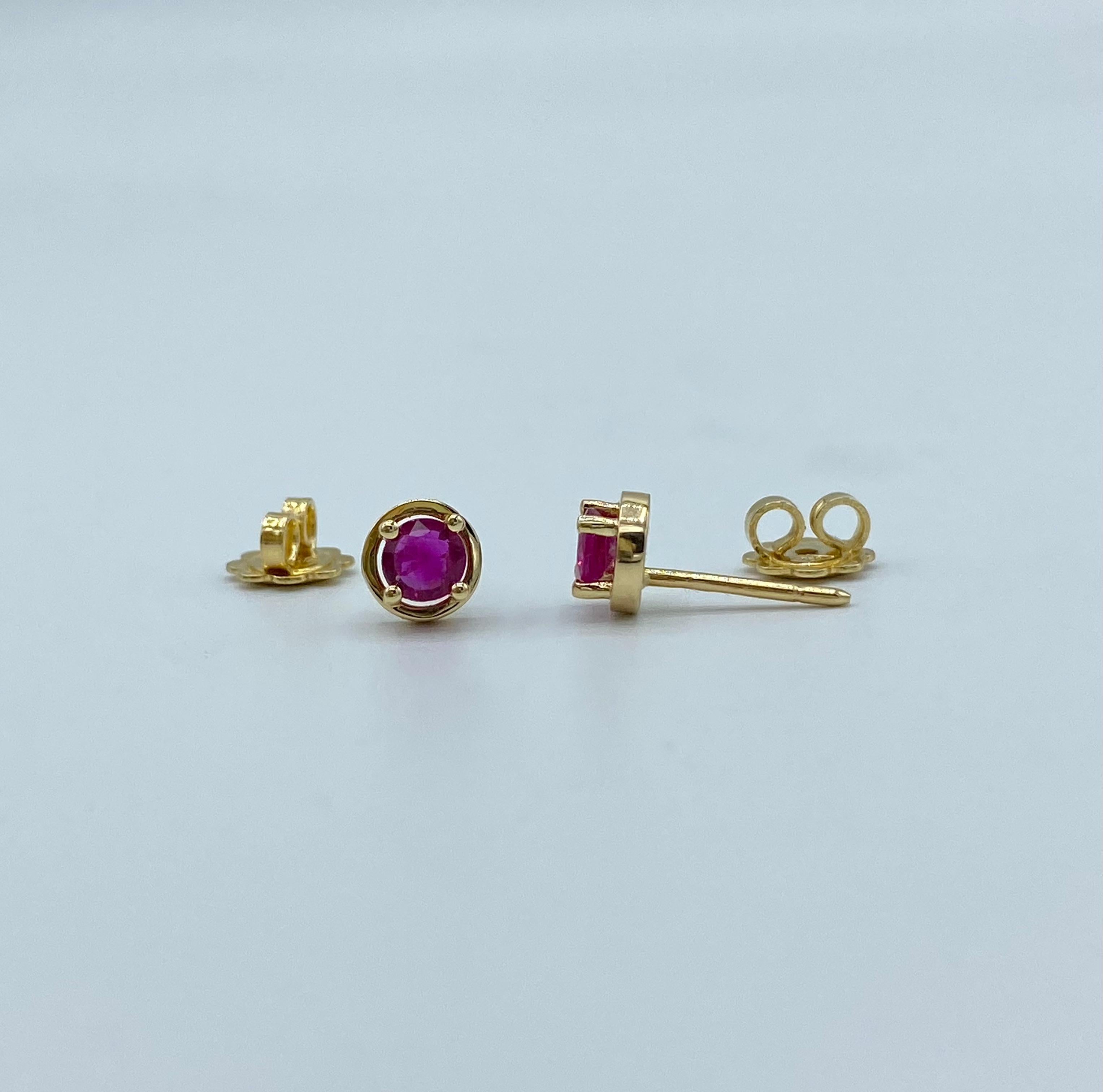 Artisan 18Kt gold and ruby lobe earrings Made in italy For Sale