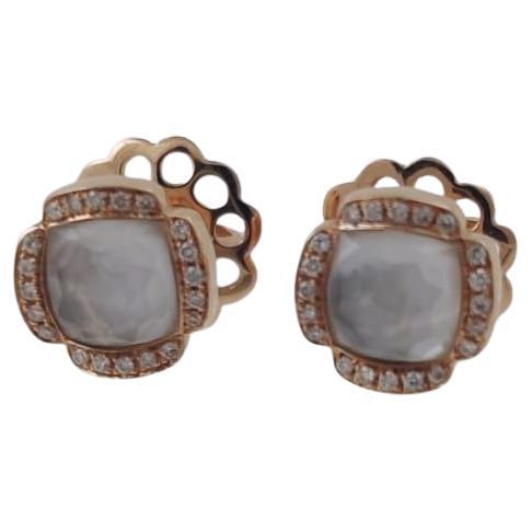 Orecchini a lobo in oro rosso con diamanti e triplette in madreperla bianca en venta