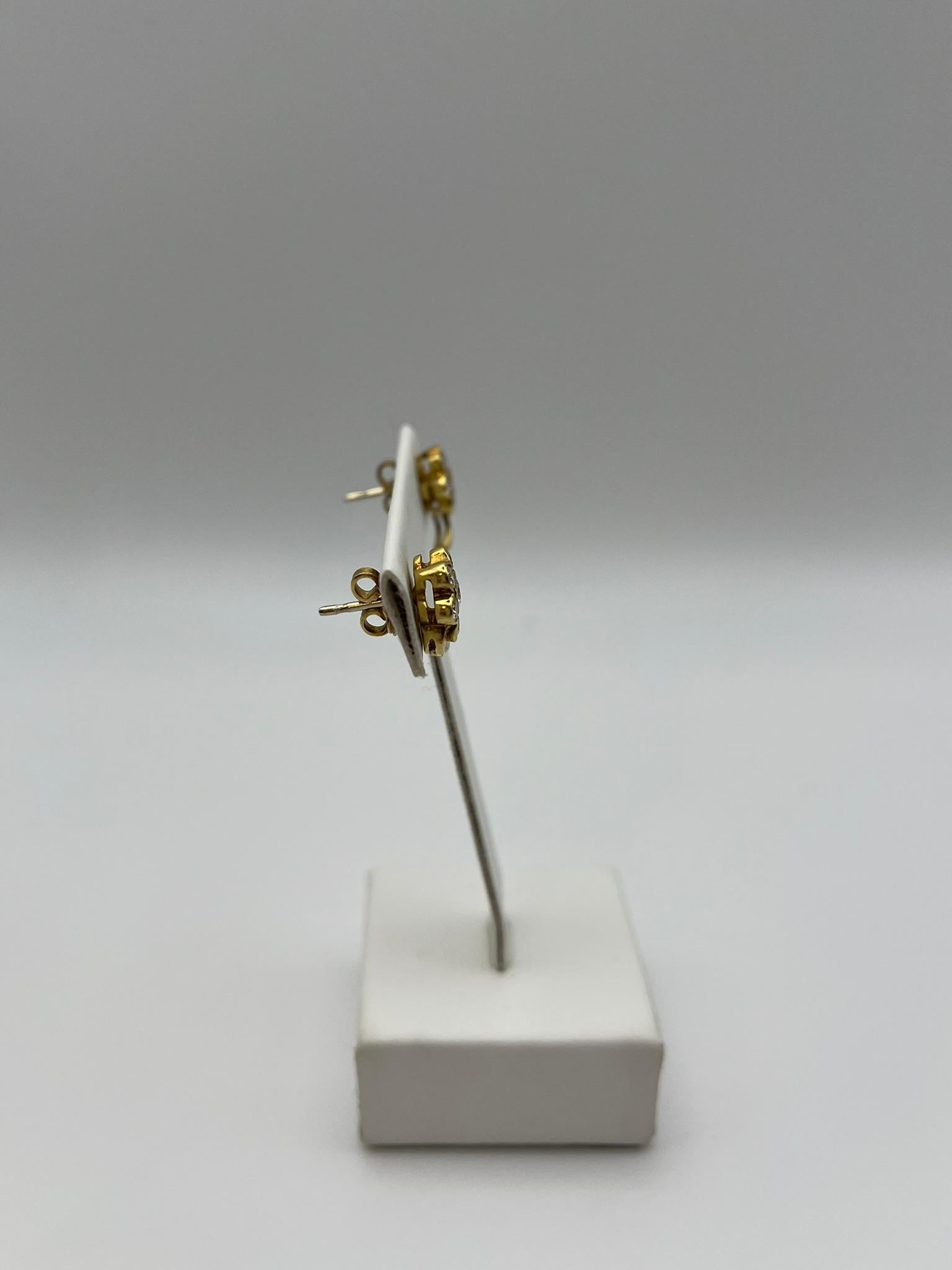 Pendientes flor artesanales de oro amarillo de 18 kt con diamantes en Excelente estado para la venta en Abano Terme, IT