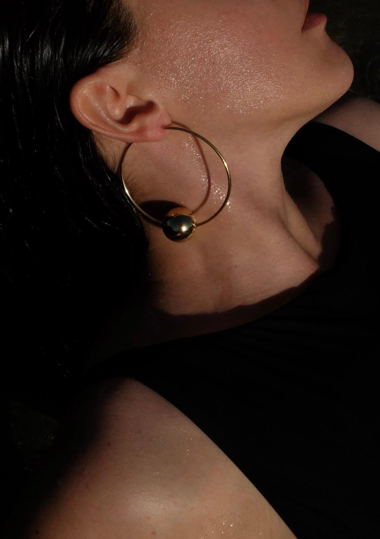 The Bulle collection is a witty line worn by an eclectic, uninhibited woman who likes to be admired 

925 sterling silver

Realizzato in Italia 

The right elegance for your gifts Lucedeimieiocchi 