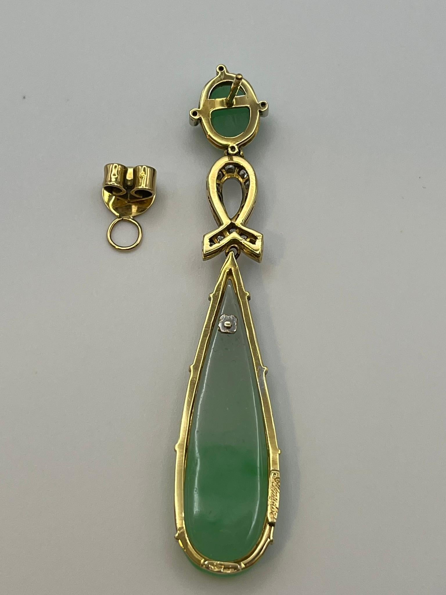 Women's Chandelier earrings in 18 kt. white and yellow gold and imperial jade For Sale