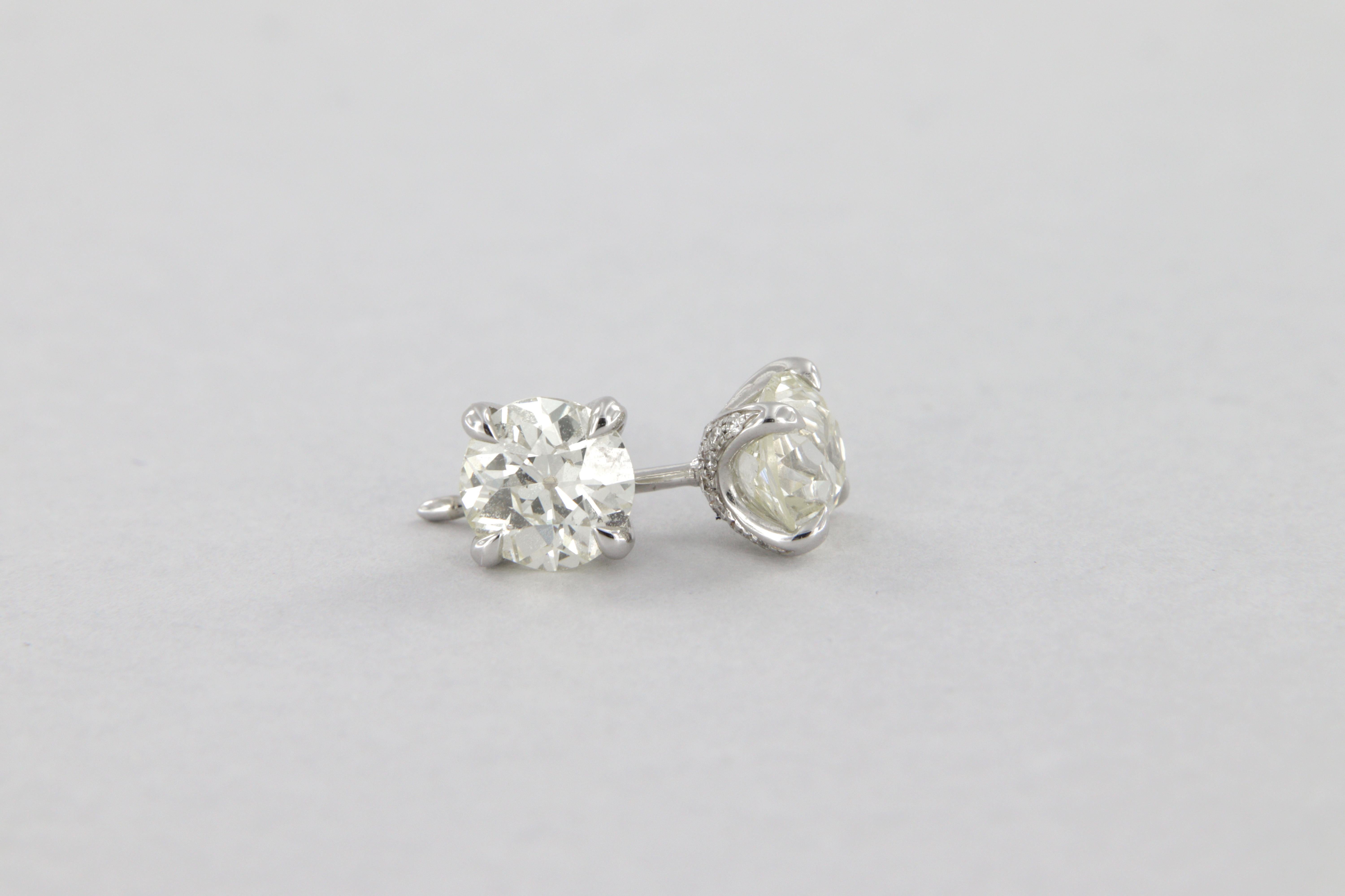 Contemporain Boucles d'oreilles avec diamants européens de taille ancienne carat 2,21 certifiés GIA en vente