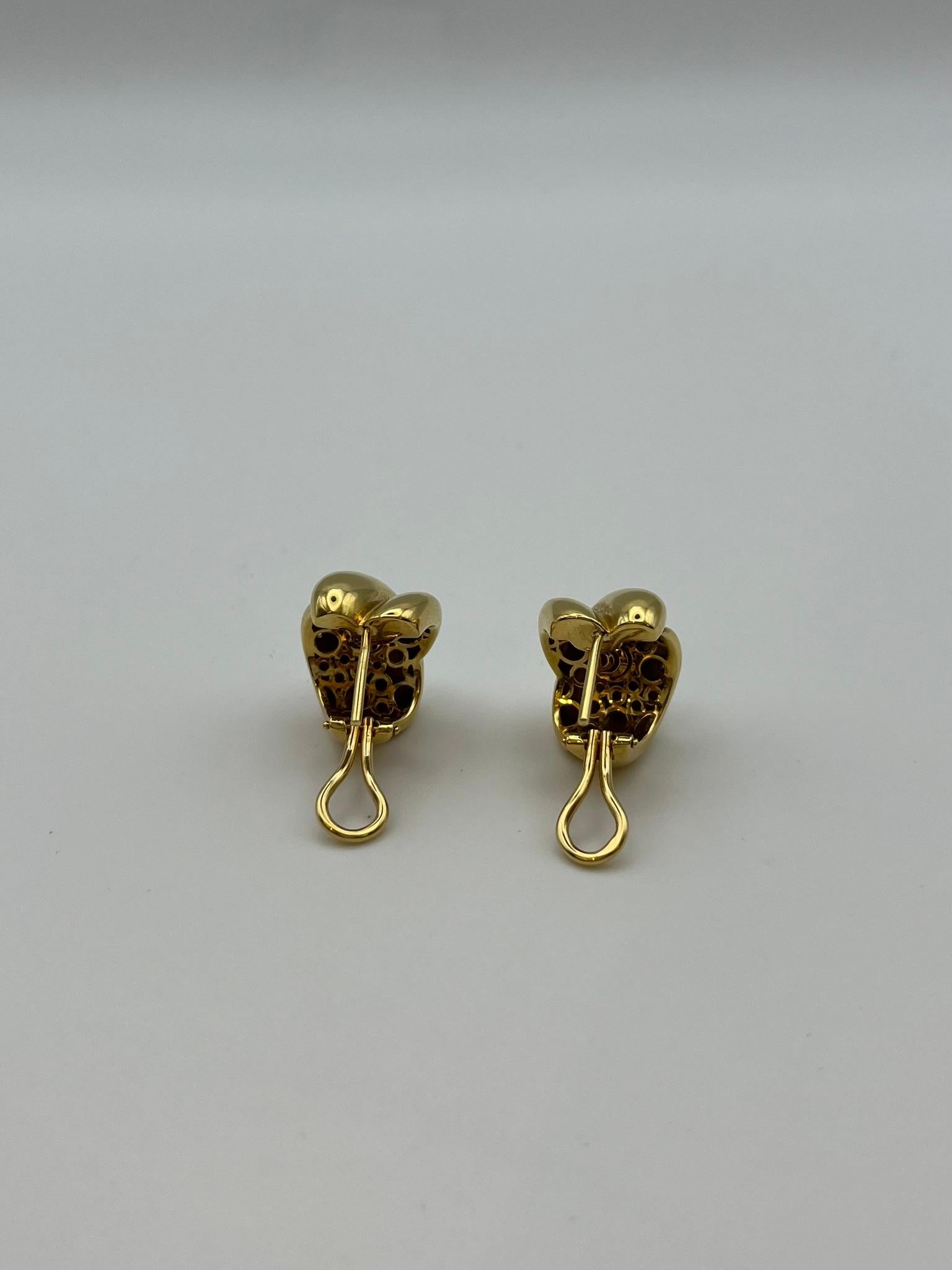 Boucles d'oreilles Damiani en or 18 carats avec diamants - Design italien emblématique Neuf - En vente à Abano Terme, IT