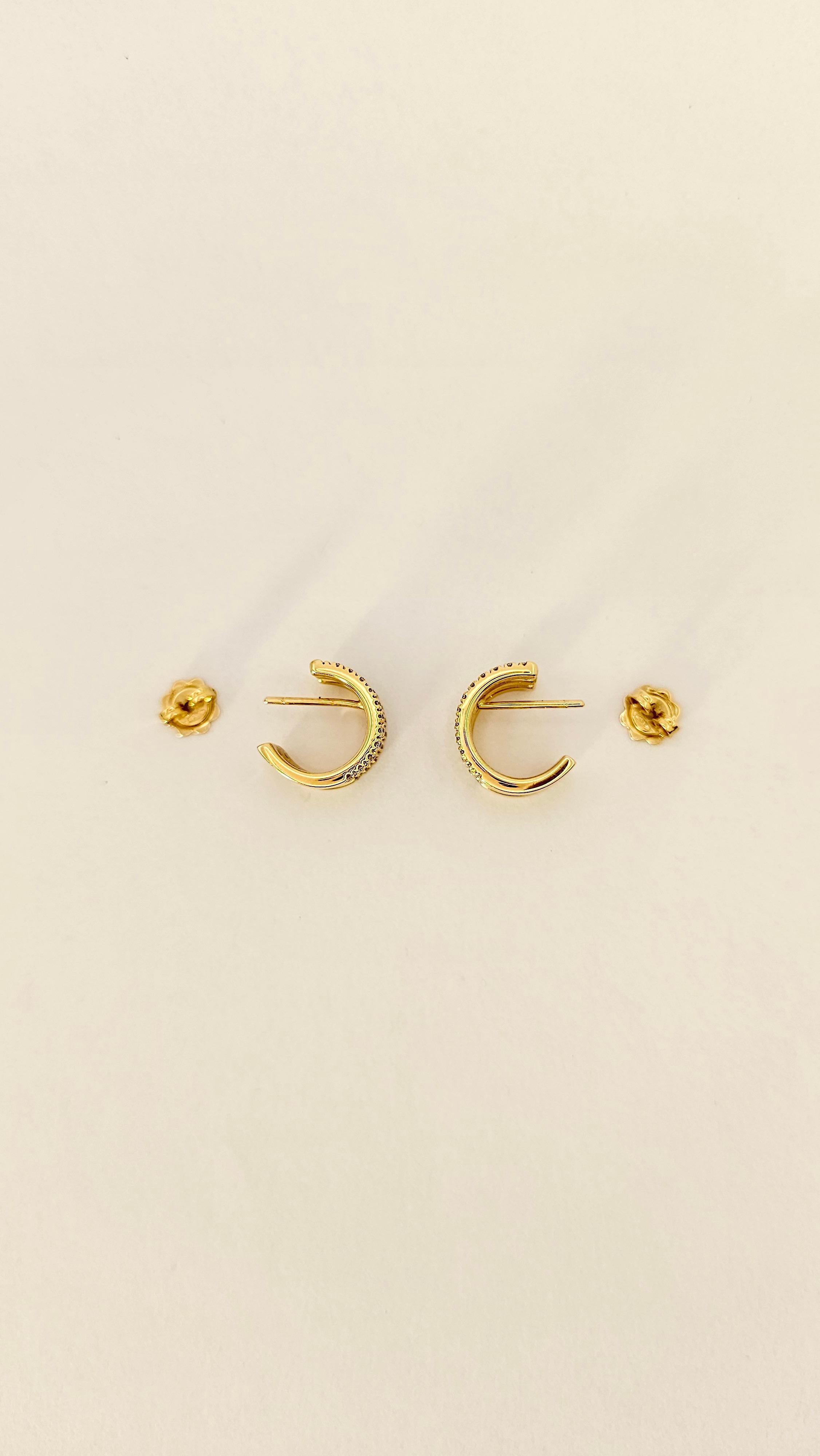 Contemporain Boucles d'oreilles  Cercles géométriques en or jaune et diamants en vente