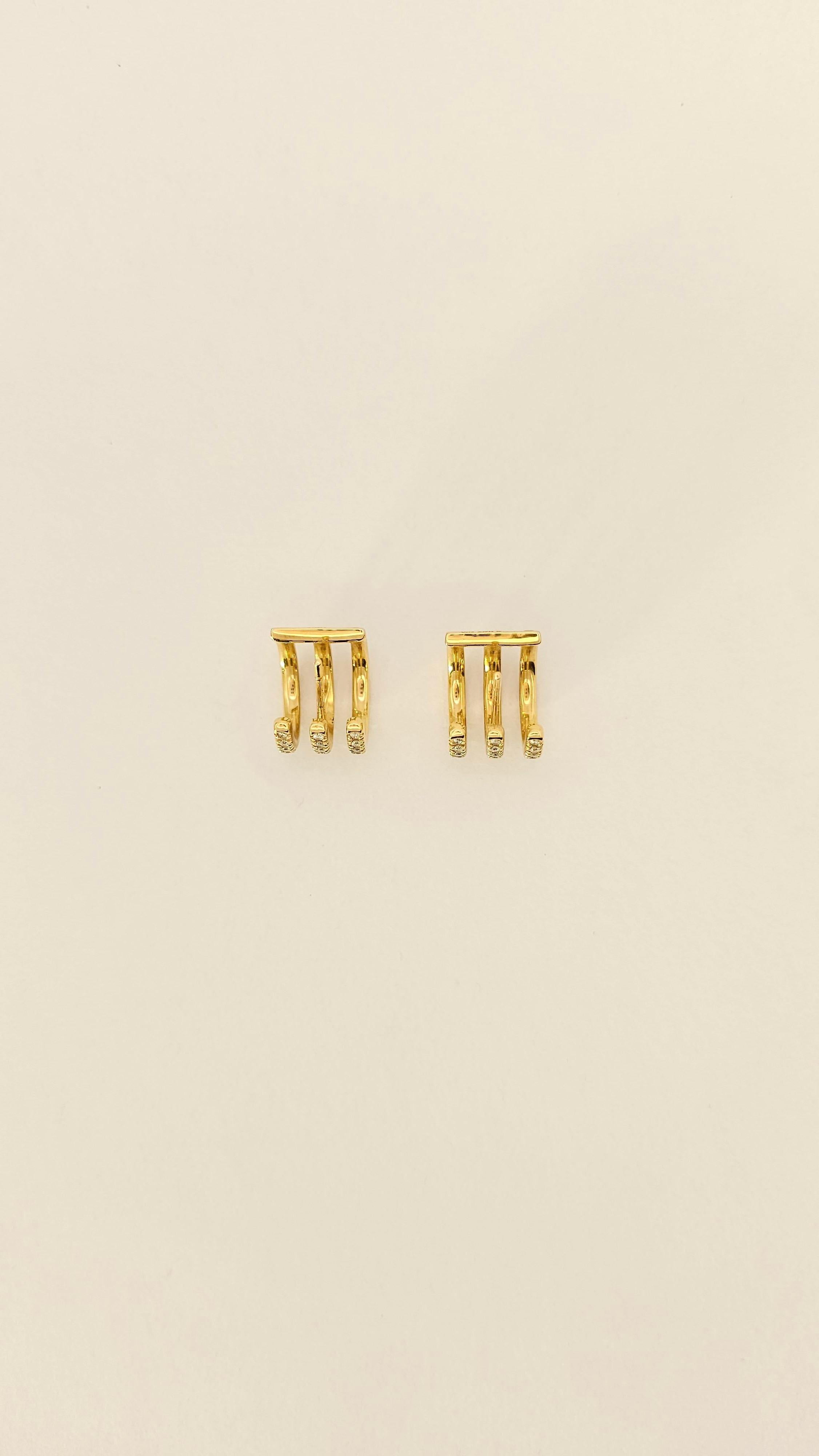 Boucles d'oreilles  Cercles géométriques en or jaune et diamants Neuf - En vente à Cattolica, IT
