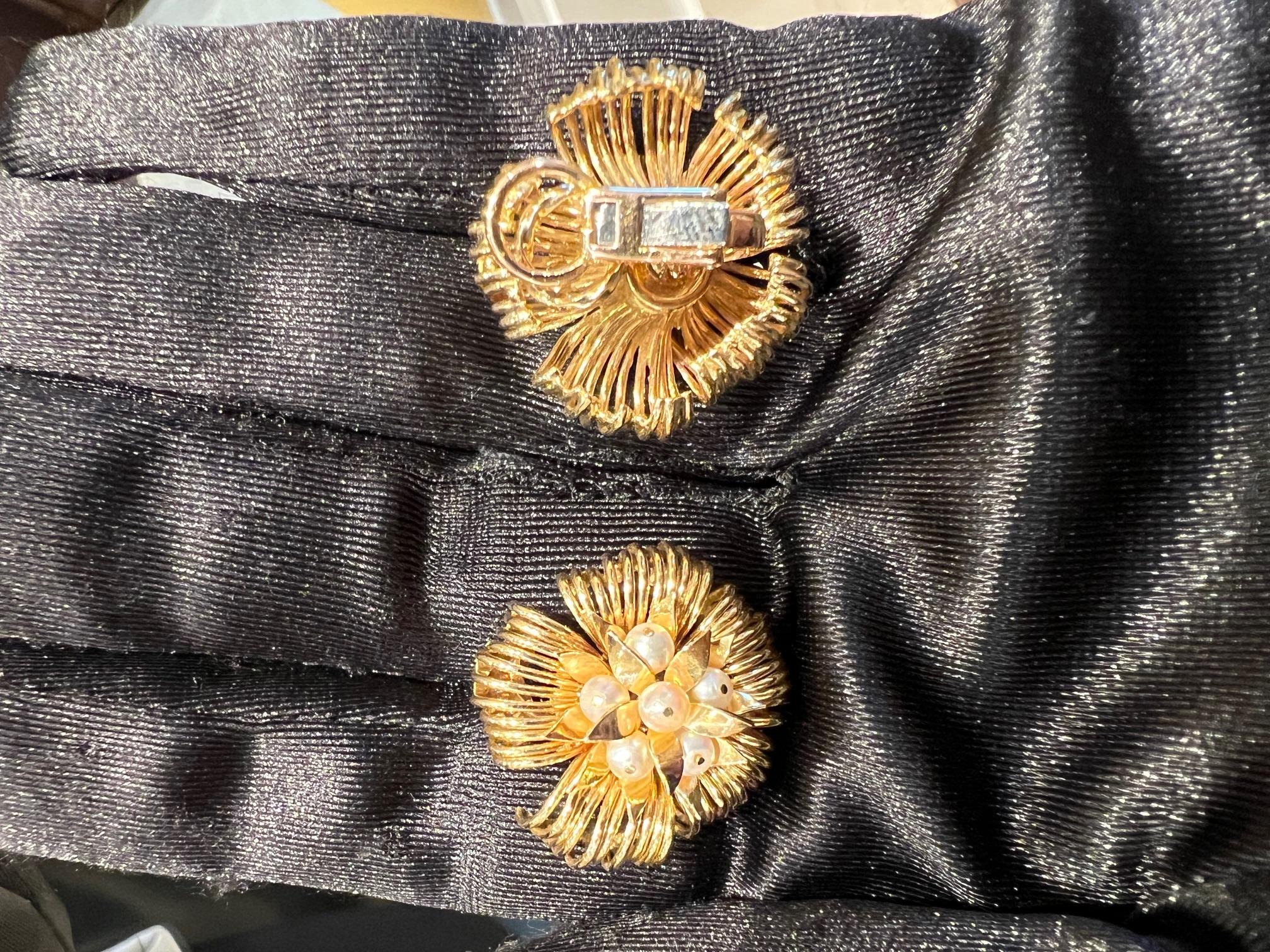 Pendientes florales de oro con microperlas cultivadas en venta 2