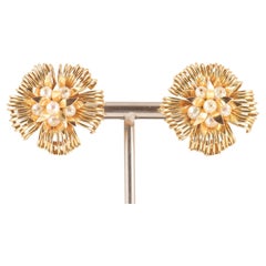Boucles d'oreilles florales en or avec micro perles de culture