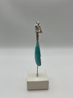 Orecchini in oro bianco 18 kt. con pendente di turchese