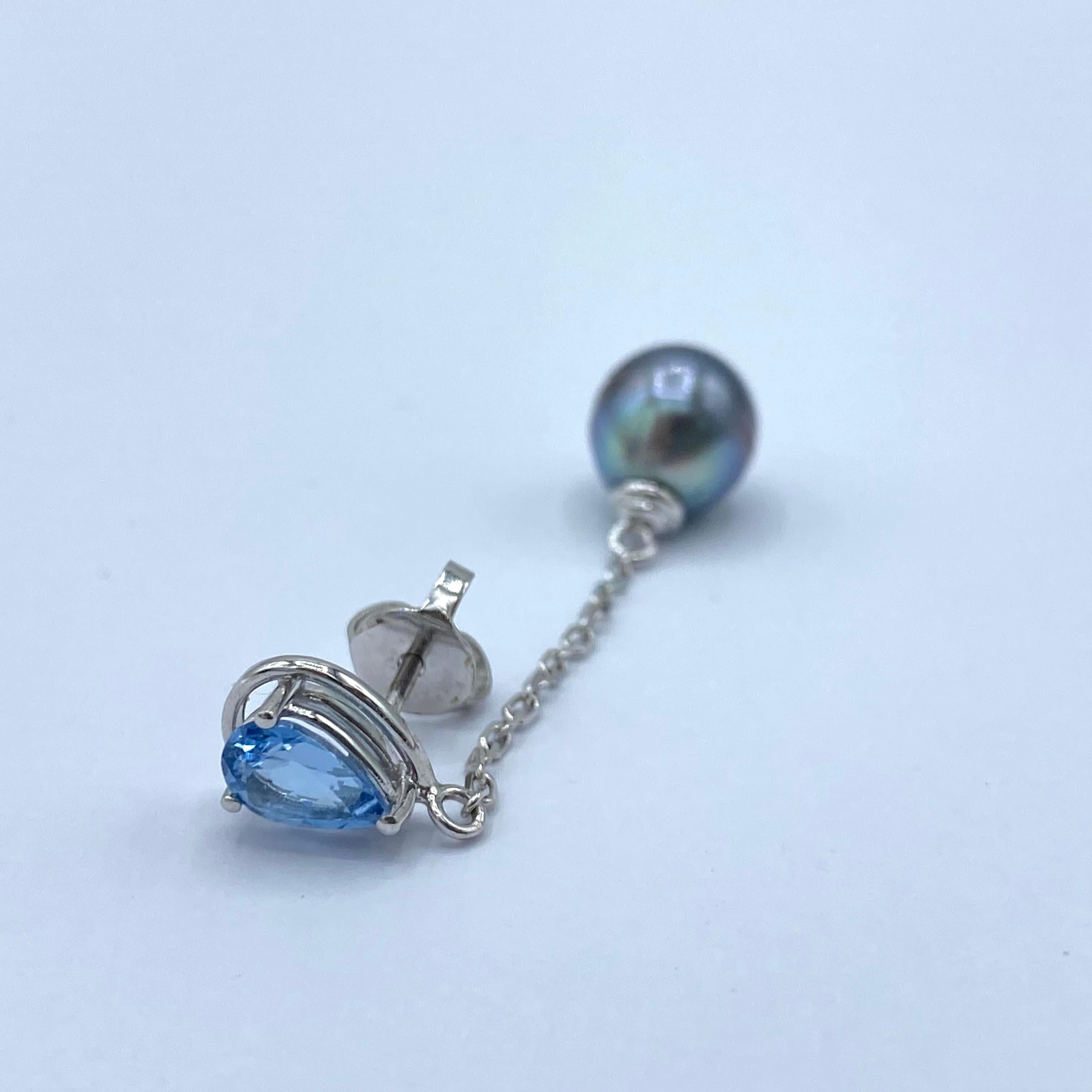 Pear Cut Orecchini in oro bianco 18Kt con gocce di acquamarina e perle dei Mari del Sud in vendita