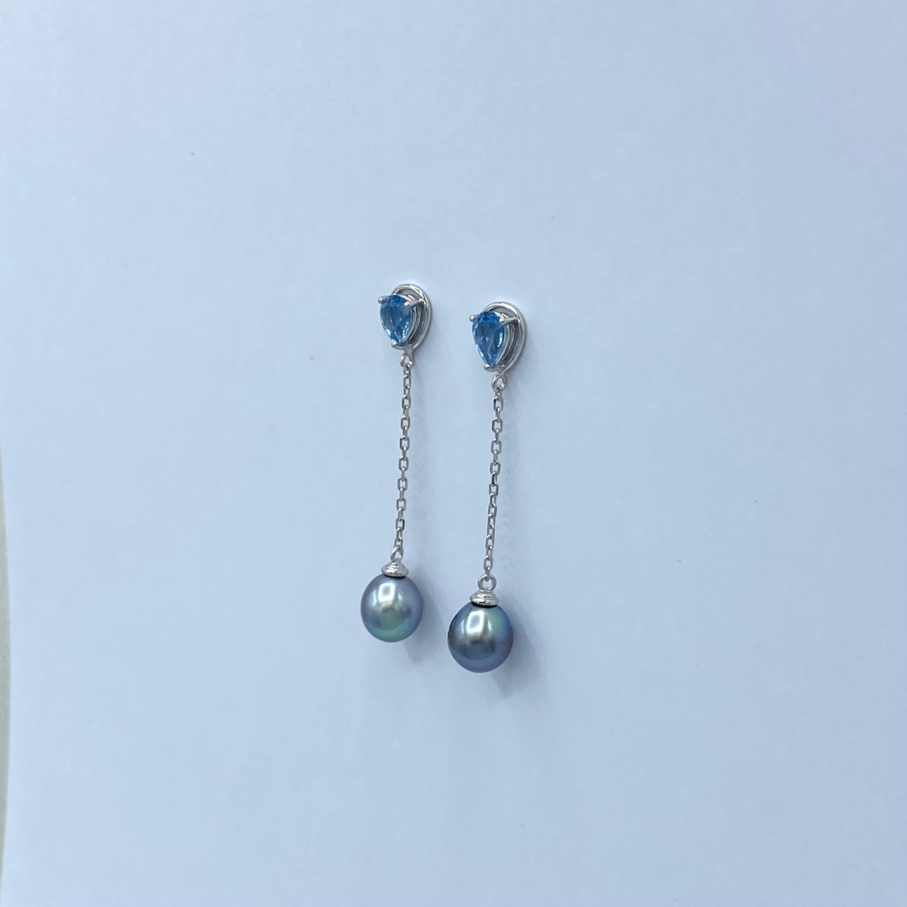 Orecchini in oro bianco 18Kt con gocce di acquamarina e perle dei Mari del Sud in vendita 2