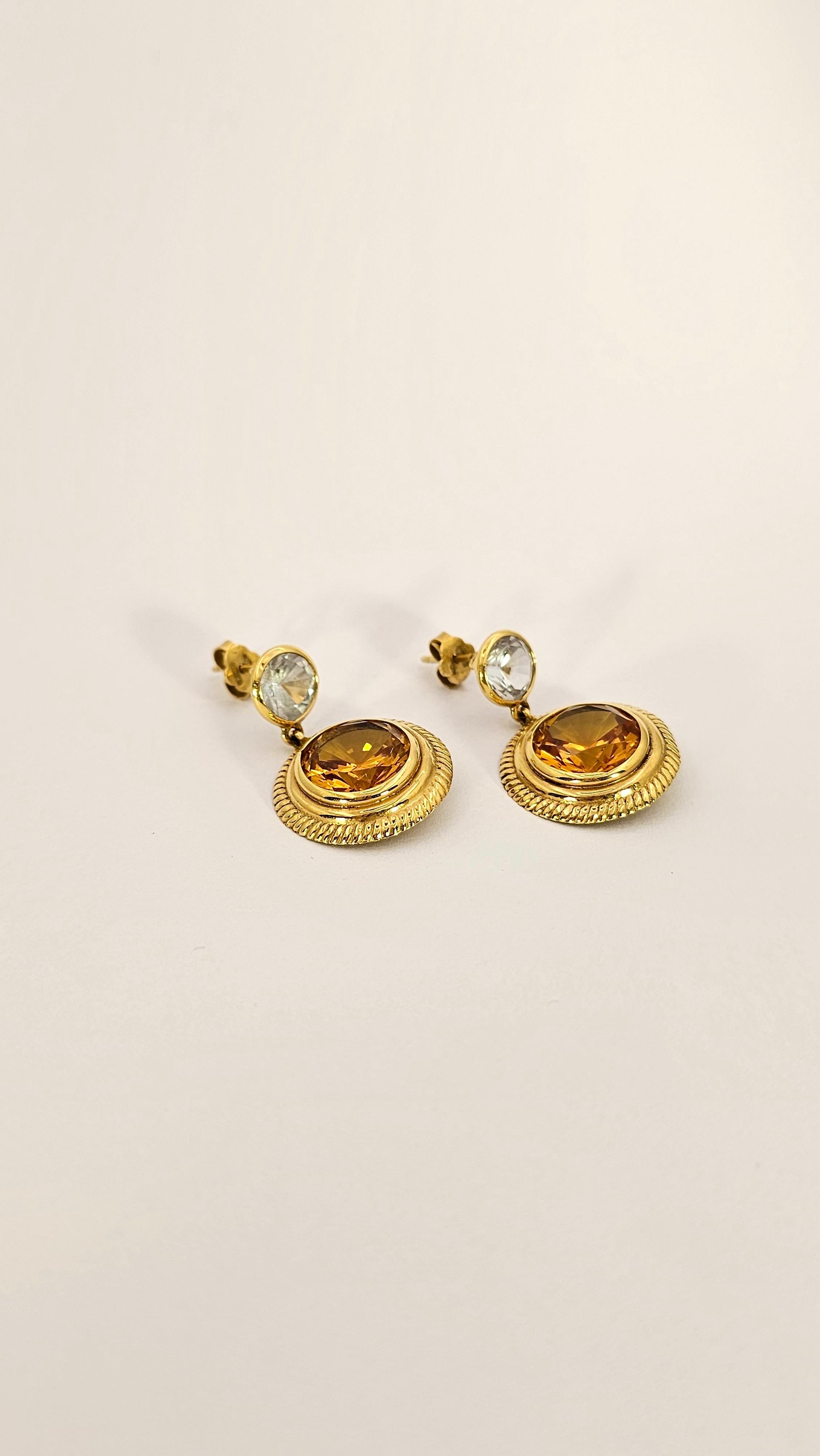 Women's or Men's Earrings in 18Kt Yellow Gold, and Hydrothermal Quartz For Sale