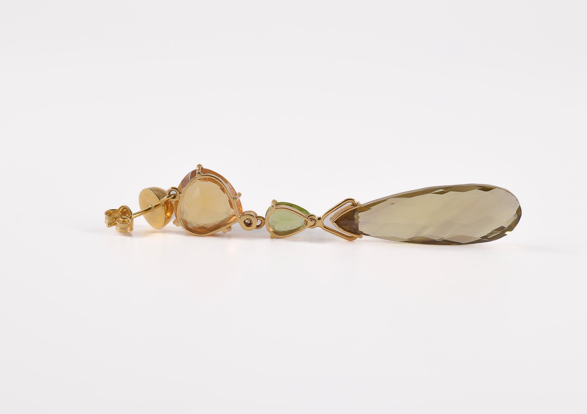 Boucles d'oreilles en or jaune avec quartz citrine, diamants et péridots Unisexe en vente