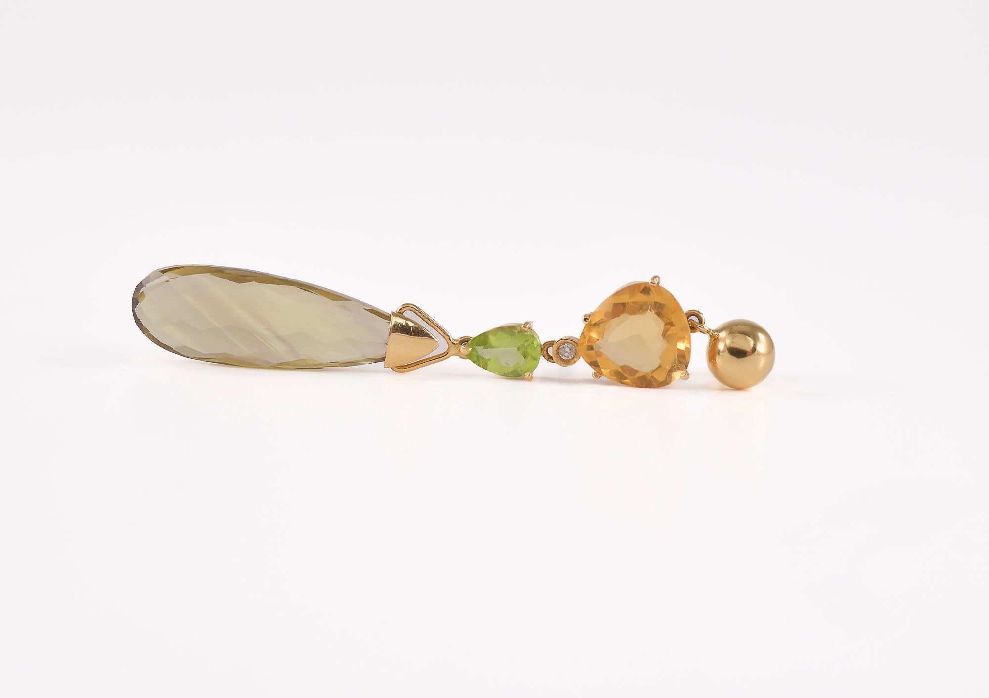 Boucles d'oreilles en or jaune avec quartz citrine, diamants et péridots en vente 1