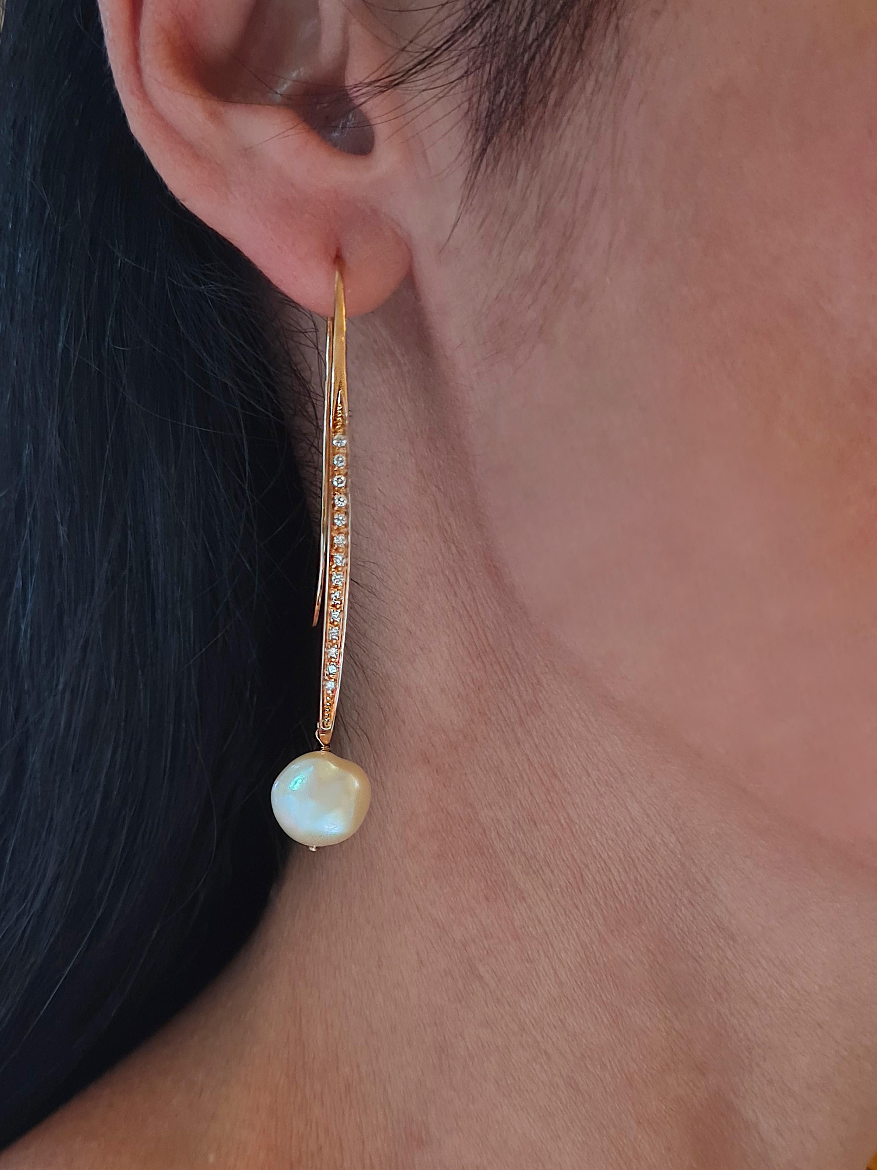 Women's or Men's 18 Kt Rose Gold, Diamonds and Pearls Earrings  For Sale