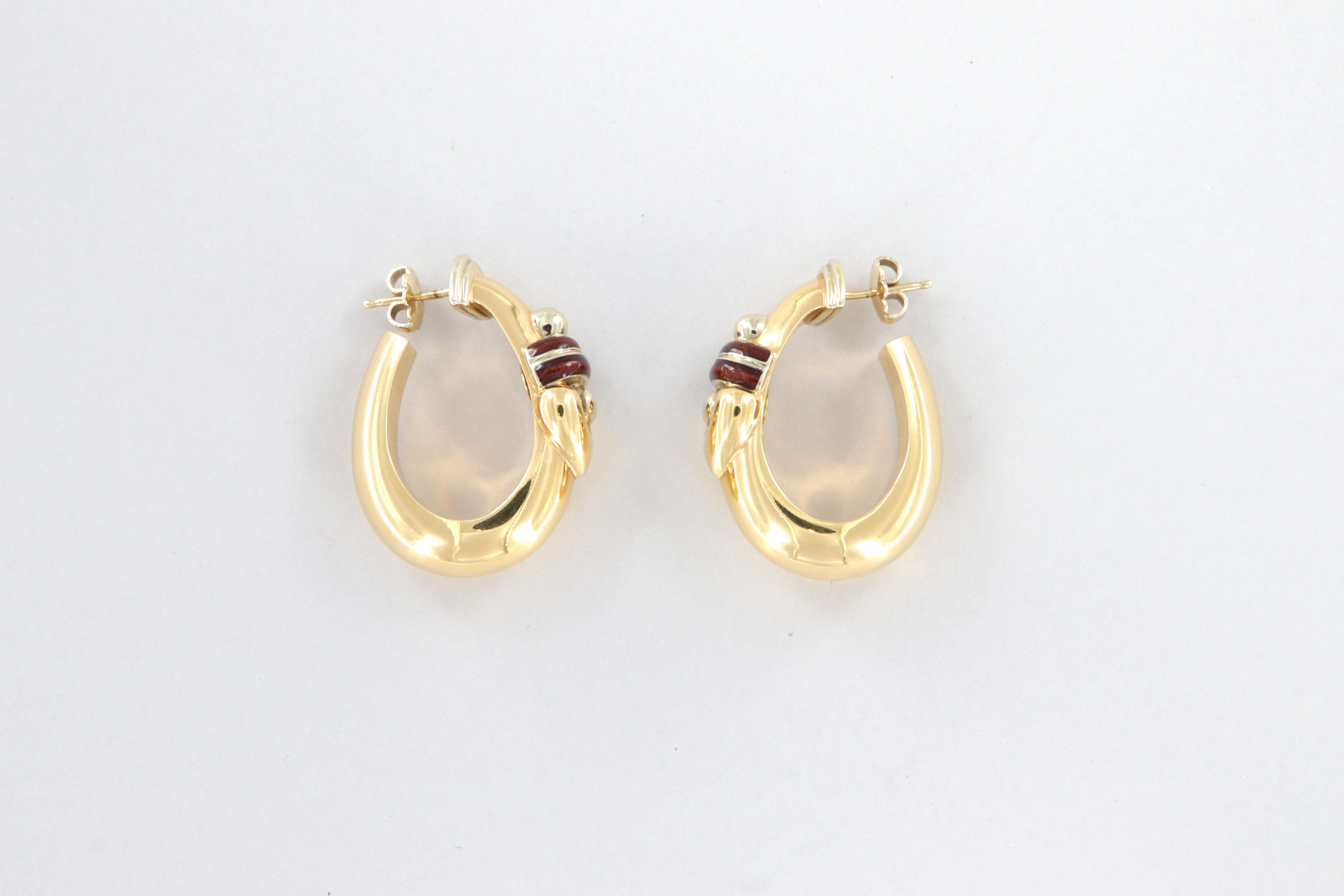 Orecchini La Nouvelle Bague in oro e smalto in vendita 1