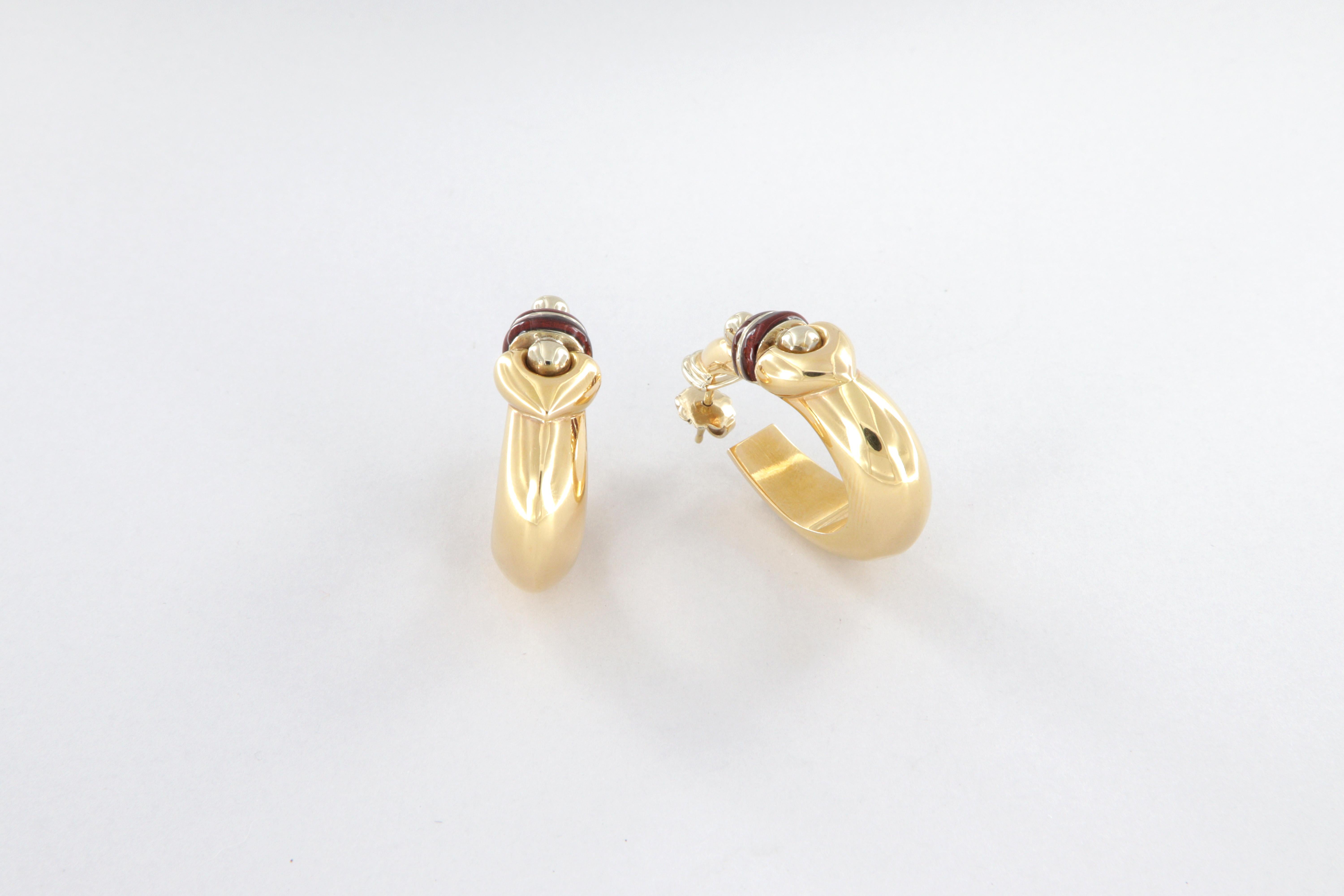Orecchini La Nouvelle Bague in oro e smalto in vendita 3