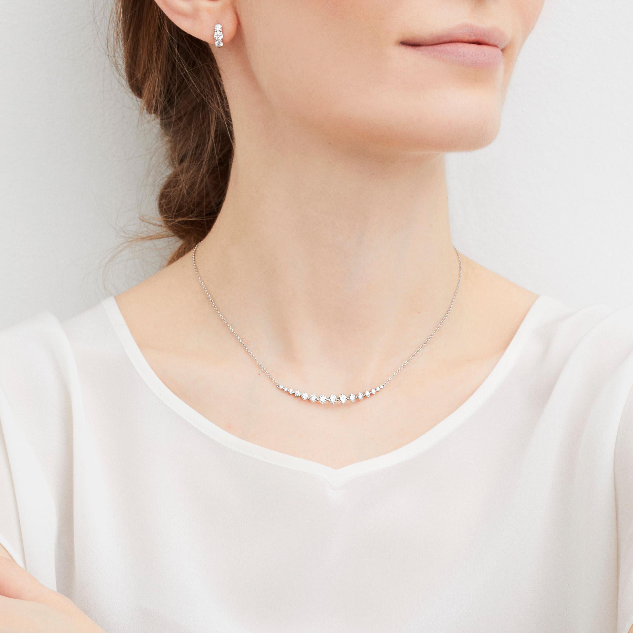 Brilliant Cut Luce earrings in white gold and brilliant-cut diamonds For Sale