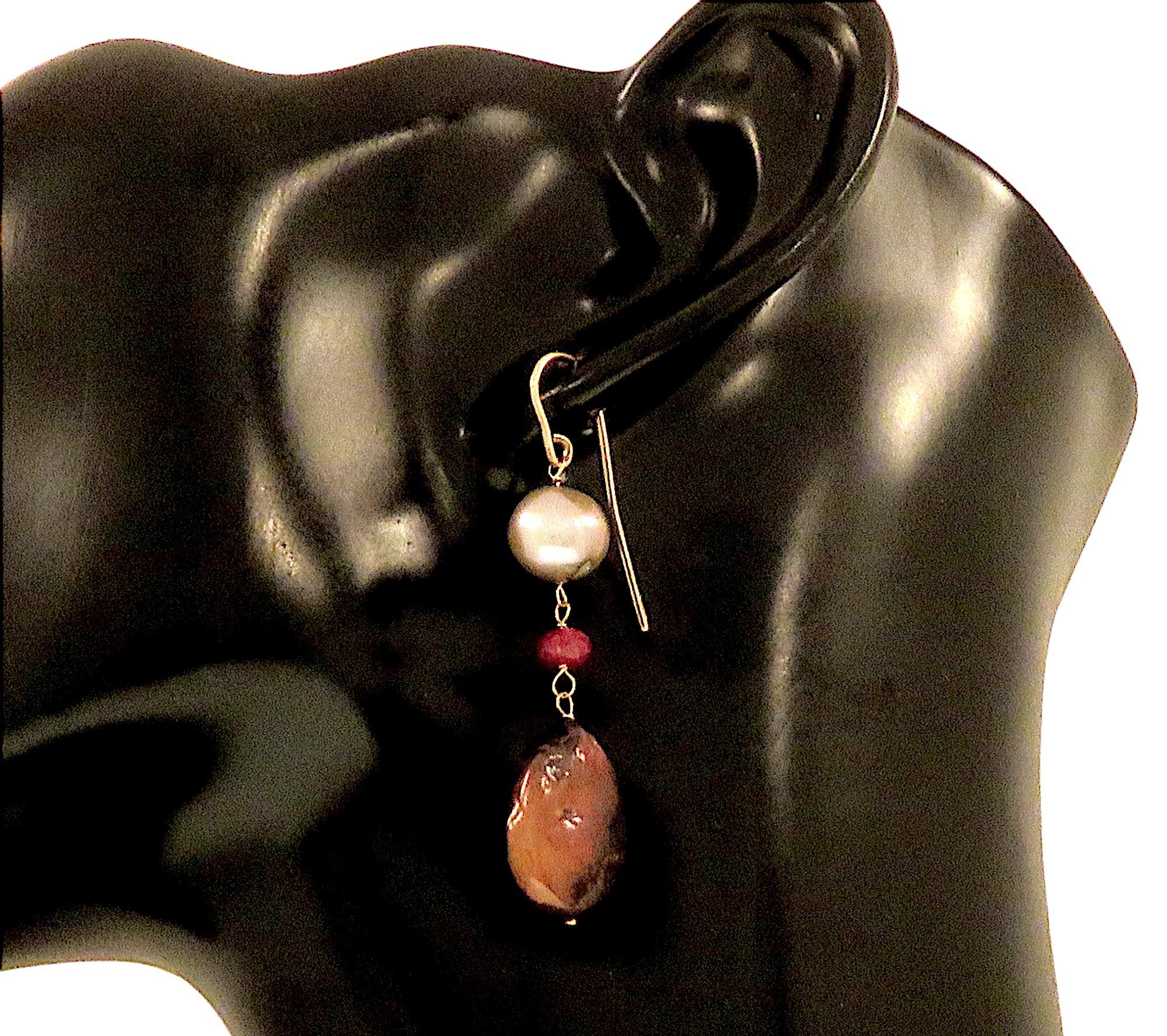 Contemporary Pendant Earrings with Freshwater Pearls and Rubies in Rose Gold  For Sale