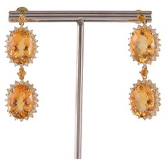 Pendientes de gota con cuarzo citrino ovalado y diamantes
