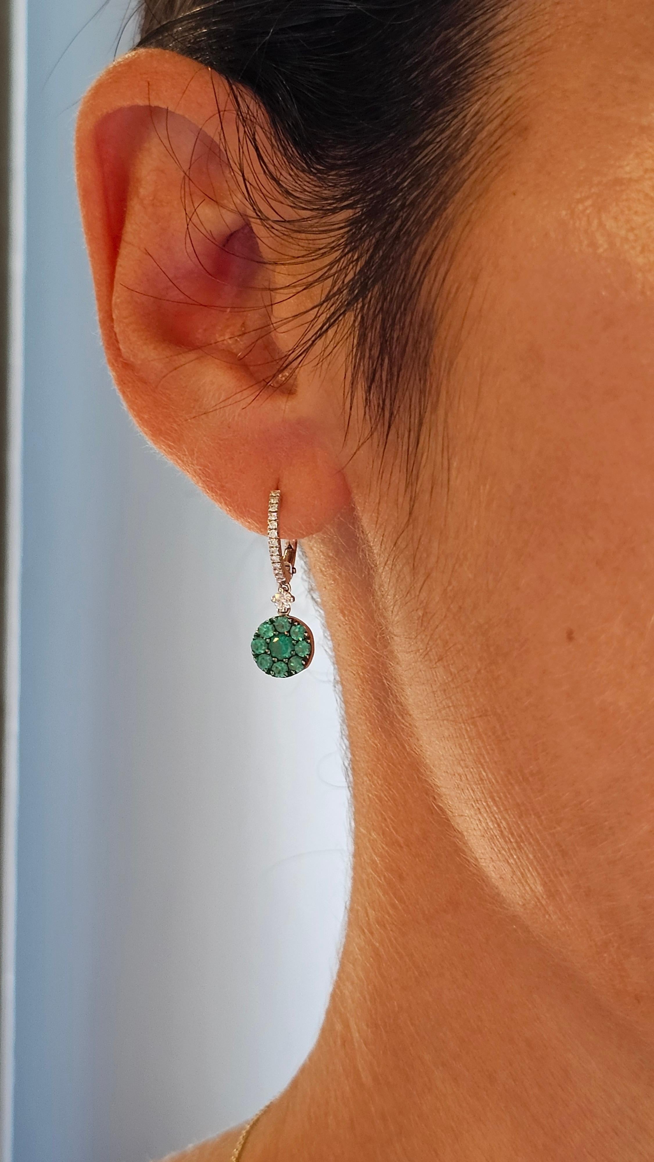 Pendant Earrings with Emeralds and Diamonds in White Gold For Sale 2
