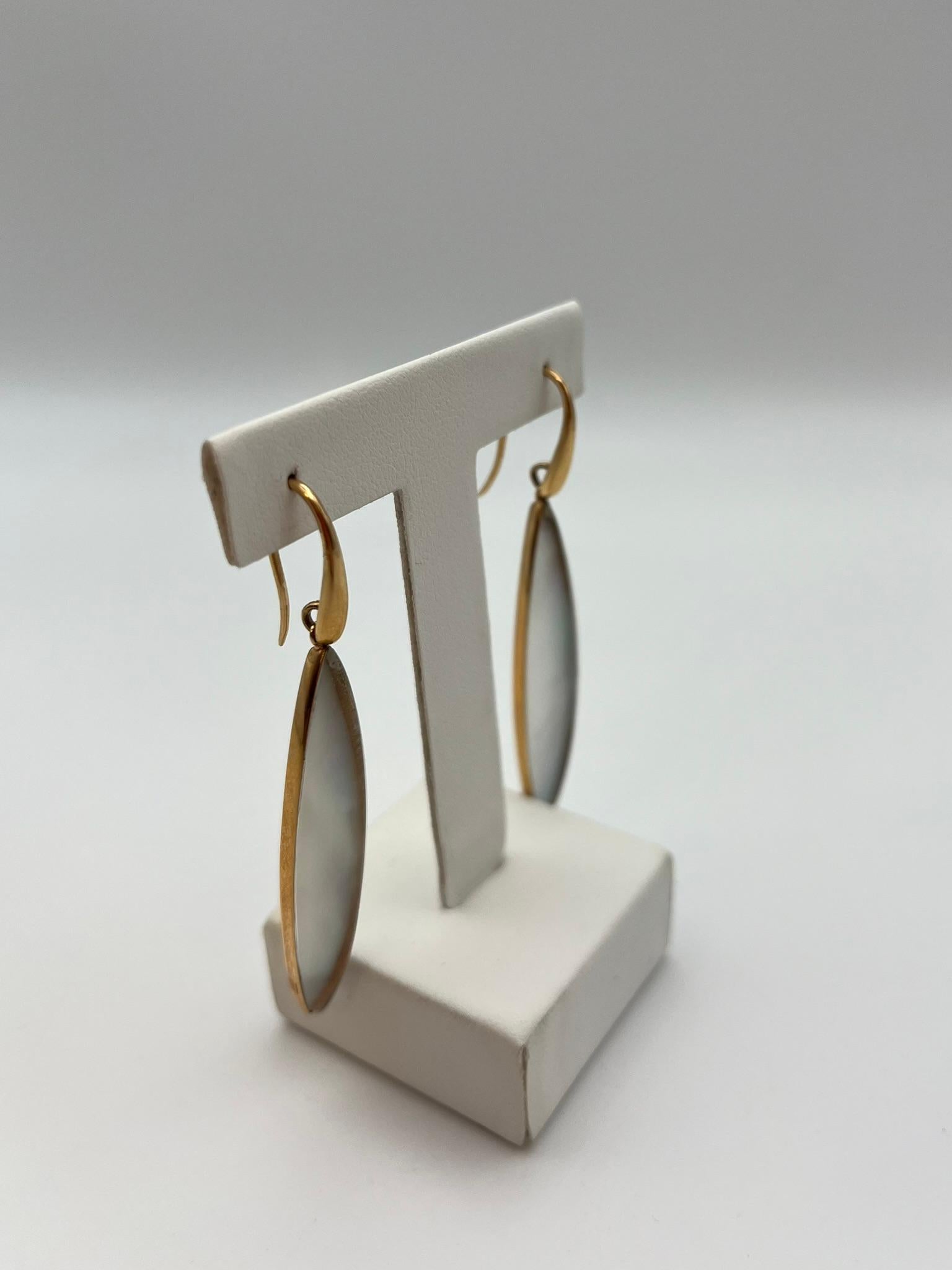 Orecchini pendenti Fidia Gioielli Firenze in oro rosa 18 kt. e madreperla In condizioni Nuovo in vendita a Abano Terme, IT