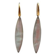 Orecchini pendenti Fidia Gioielli Firenze in oro rosa 18 kt. e madreperla