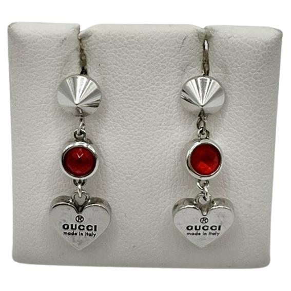 Orecchini pendenti Gucci Heart Drop in argento 925
