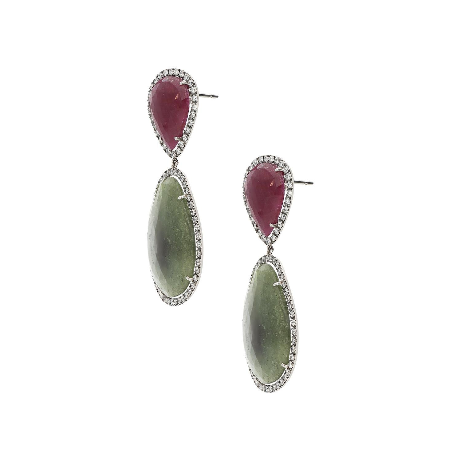 Contemporain Pendants d'oreilles en or blanc  avec diamants et saphir Roots en vente