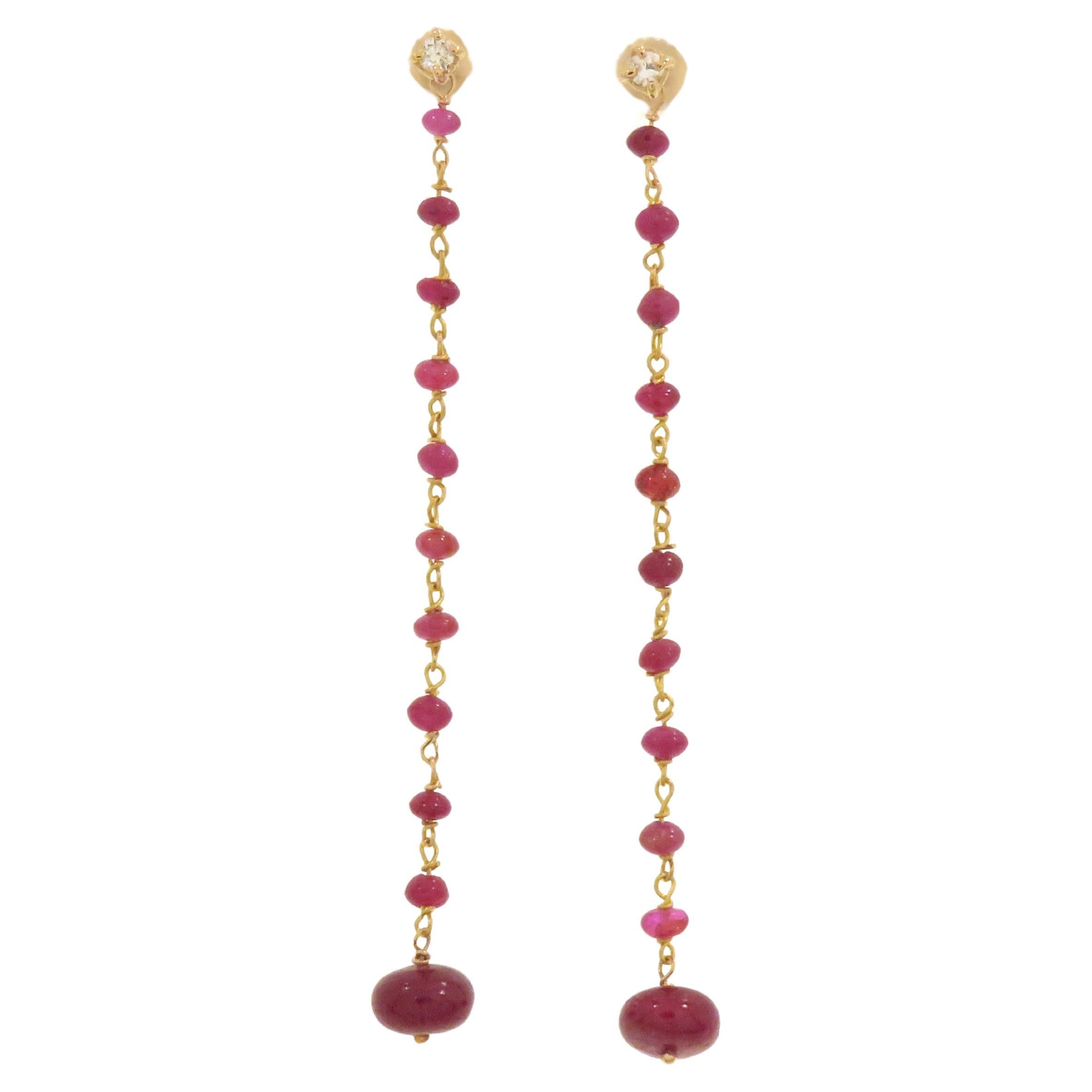 Orecchini Pendenti in Oro Rosa con Diamanti e Rubini Fabbricati in Italia For Sale